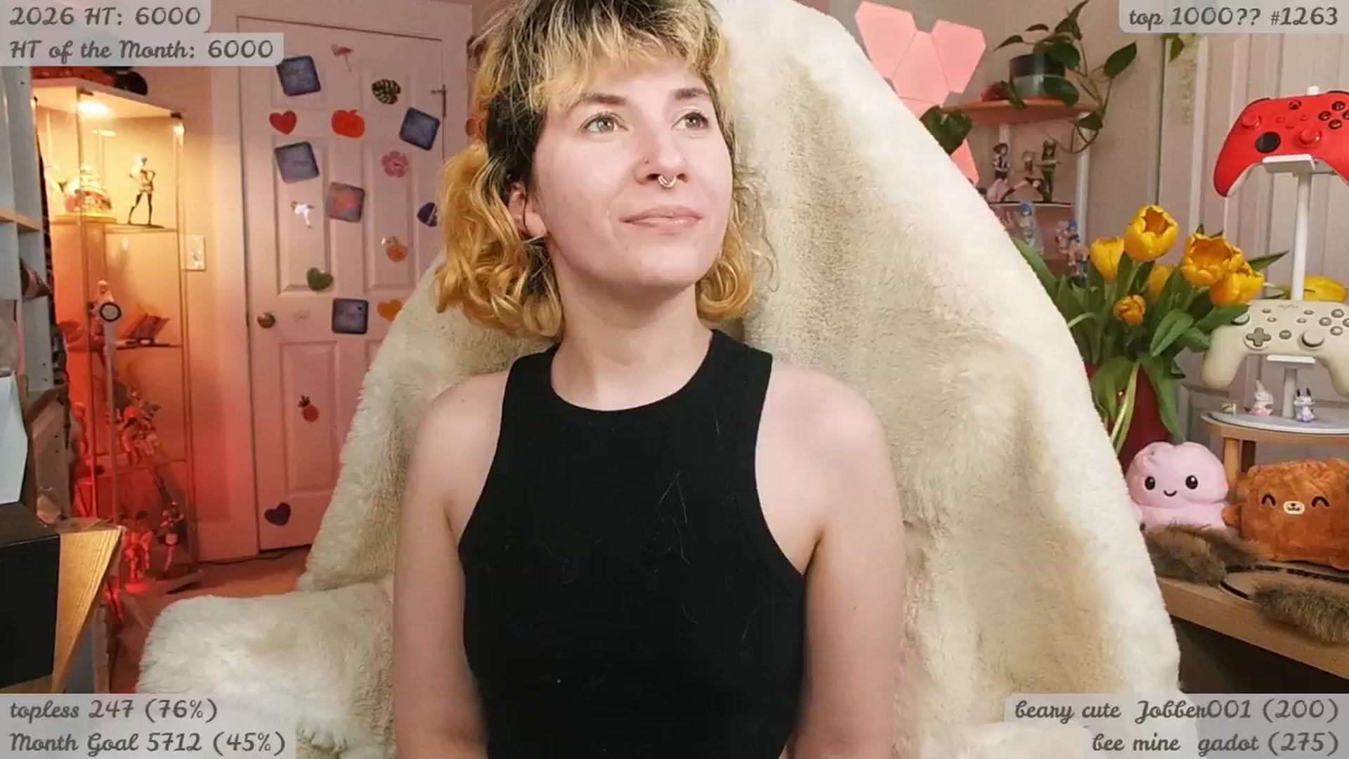 Gallery image thumbnail from KomoBear's myfreecams stream on, 03/24/2026, 04:03 image 16 of 20