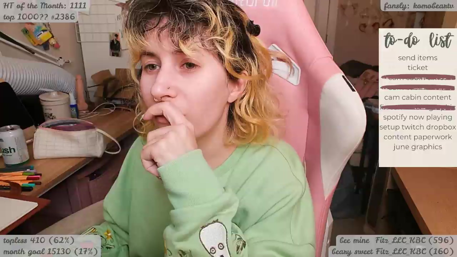Gallery image thumbnail from KomoBear's myfreecams stream on, 04/24/2026, 06:30 image 19 of 20