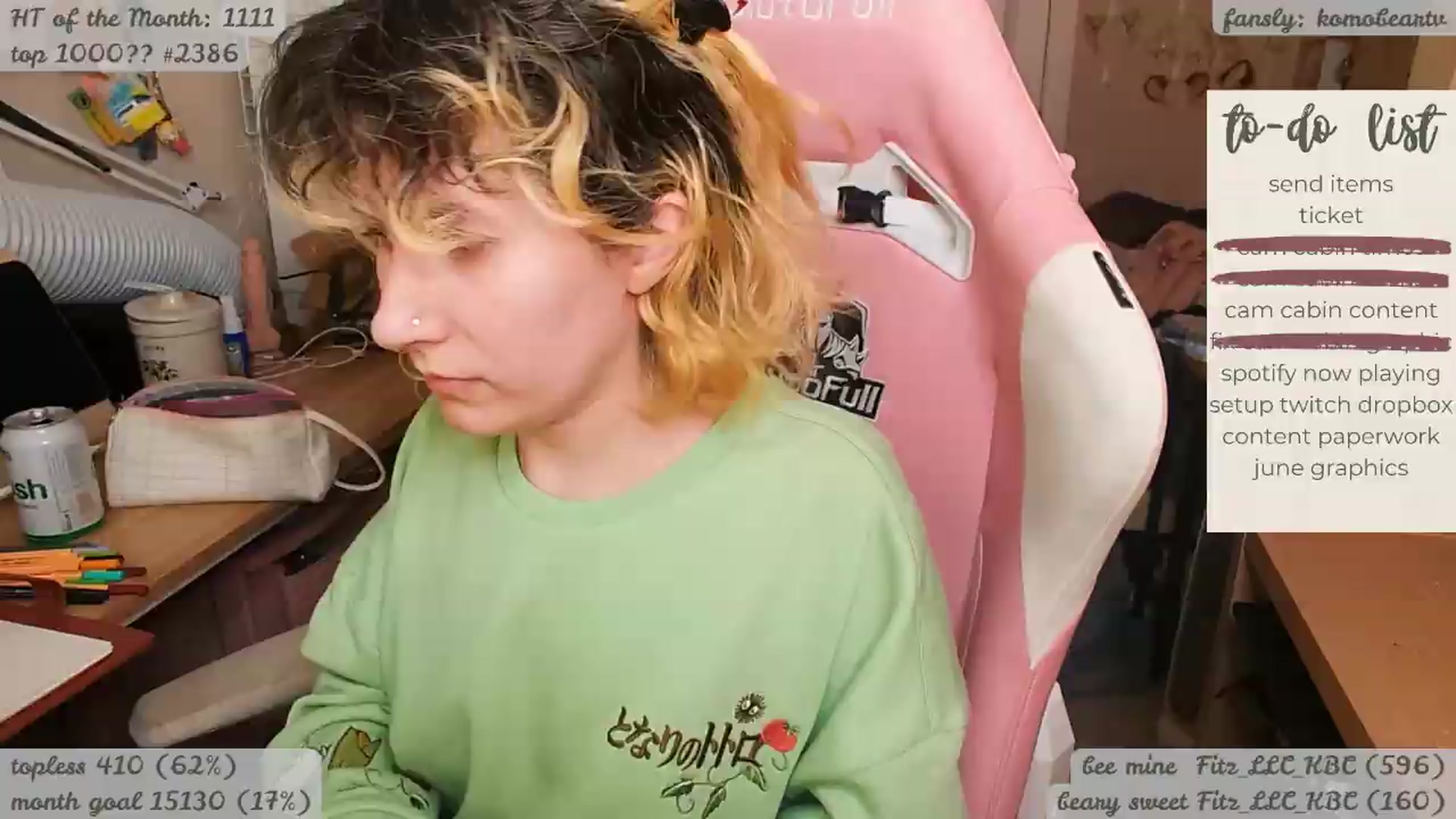 Gallery image thumbnail from KomoBear's myfreecams stream on, 04/24/2026, 06:30 image 16 of 20
