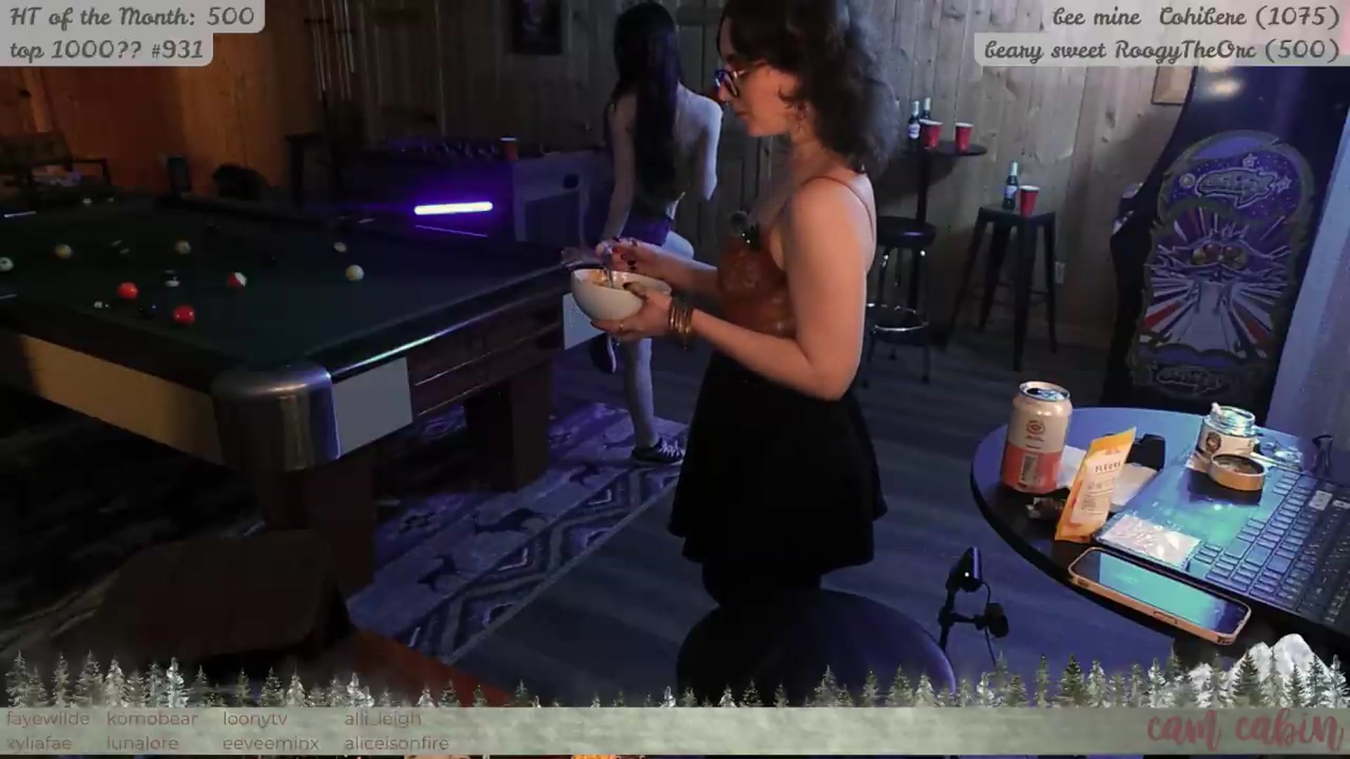 Gallery image thumbnail from KomoBear's myfreecams stream on, 05/03/2026, 08:59 image 9 of 20