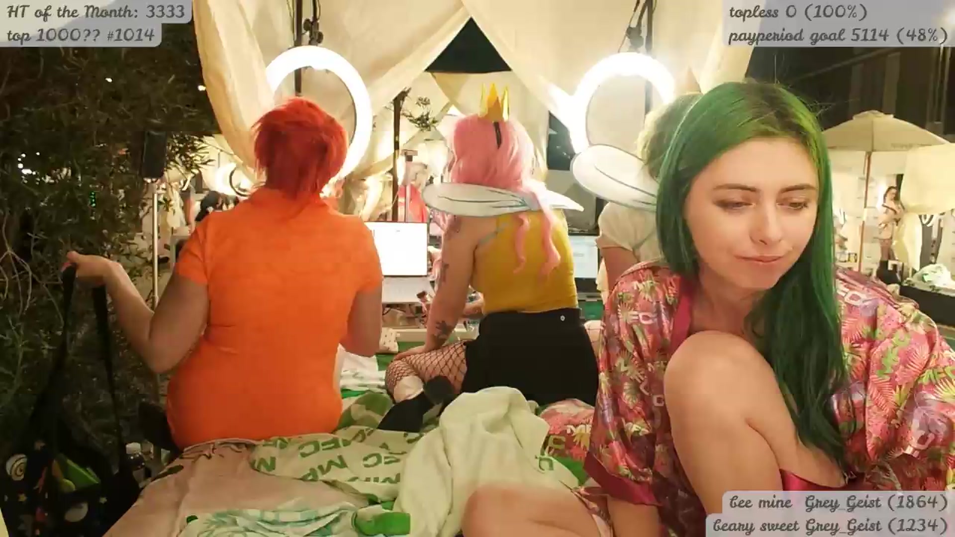 Gallery image thumbnail from KomoBear's myfreecams stream on, 05/19/2026, 05:31 image 8 of 20