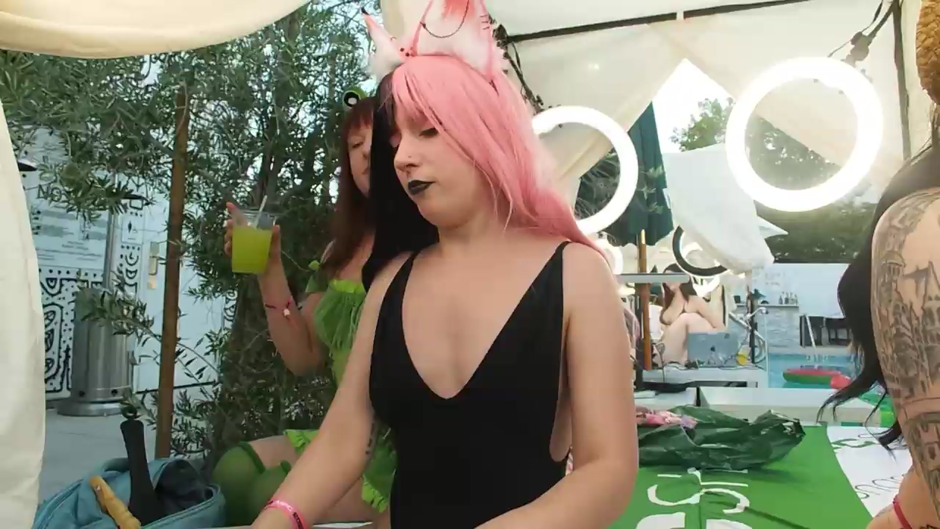Gallery image thumbnail from KomoBear's myfreecams stream on, 05/20/2026, 02:45 image 2 of 20
