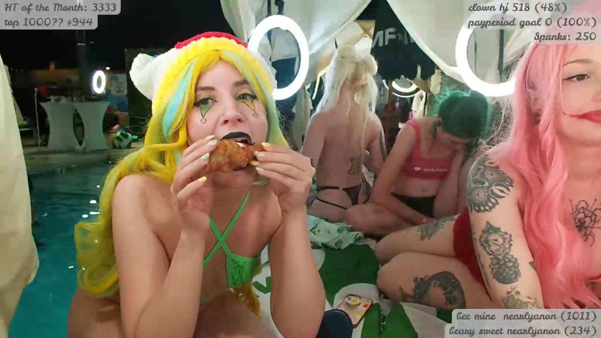 Gallery image thumbnail from KomoBear's myfreecams stream on, 05/21/2026, 05:49 image 14 of 20