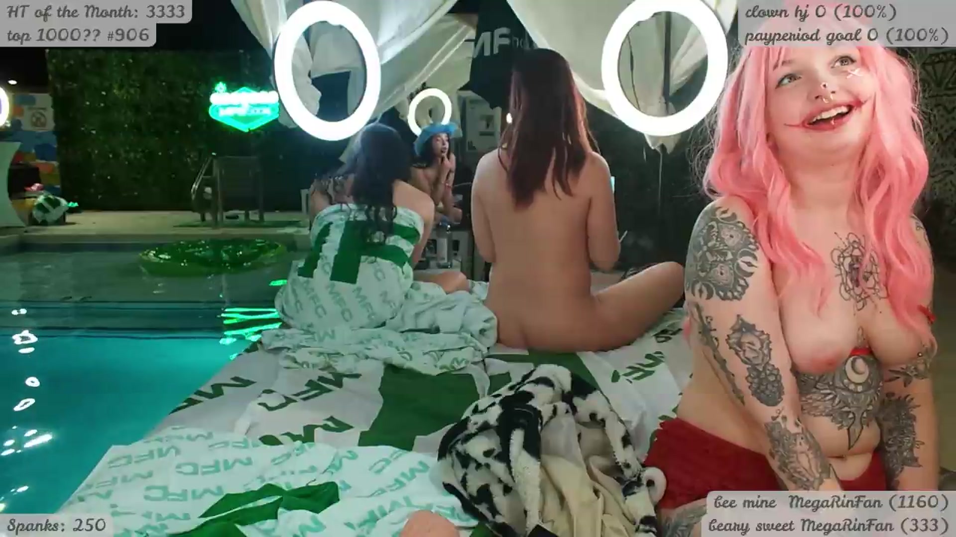 Gallery image thumbnail from KomoBear's myfreecams stream on, 05/21/2026, 07:09 image 18 of 20