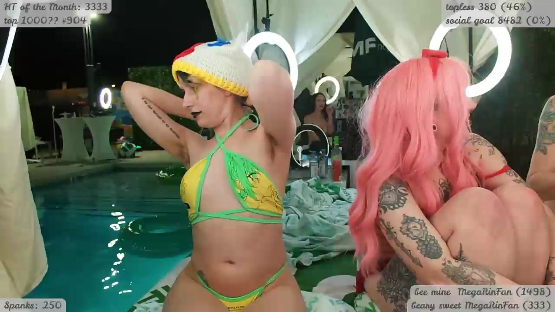 Gallery image thumbnail from KomoBear's myfreecams stream on, 05/21/2026, 08:52 image 12 of 20