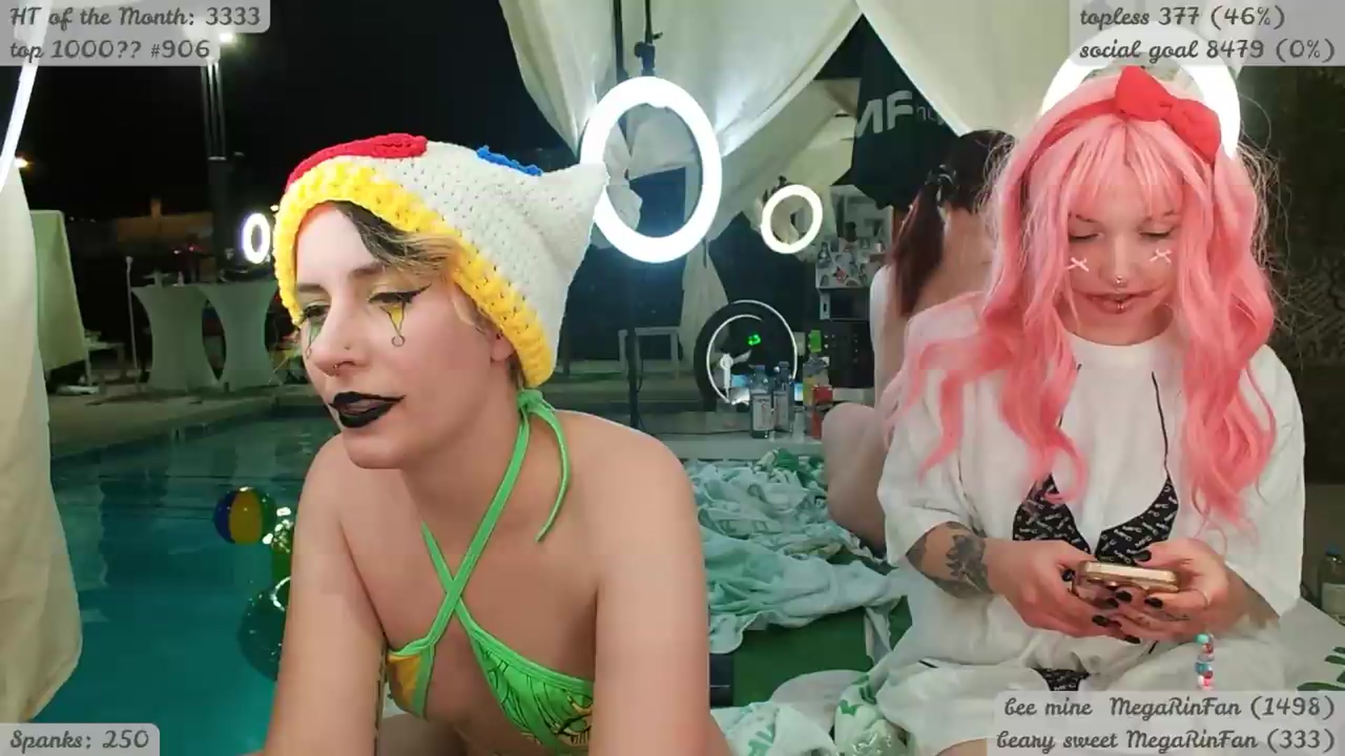 Gallery image thumbnail from KomoBear's myfreecams stream on, 05/21/2026, 08:52 image 18 of 20