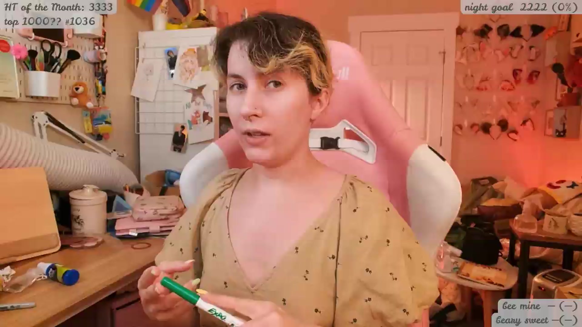 Gallery image thumbnail from KomoBear's myfreecams stream on, 05/24/2026, 05:17 image 4 of 20
