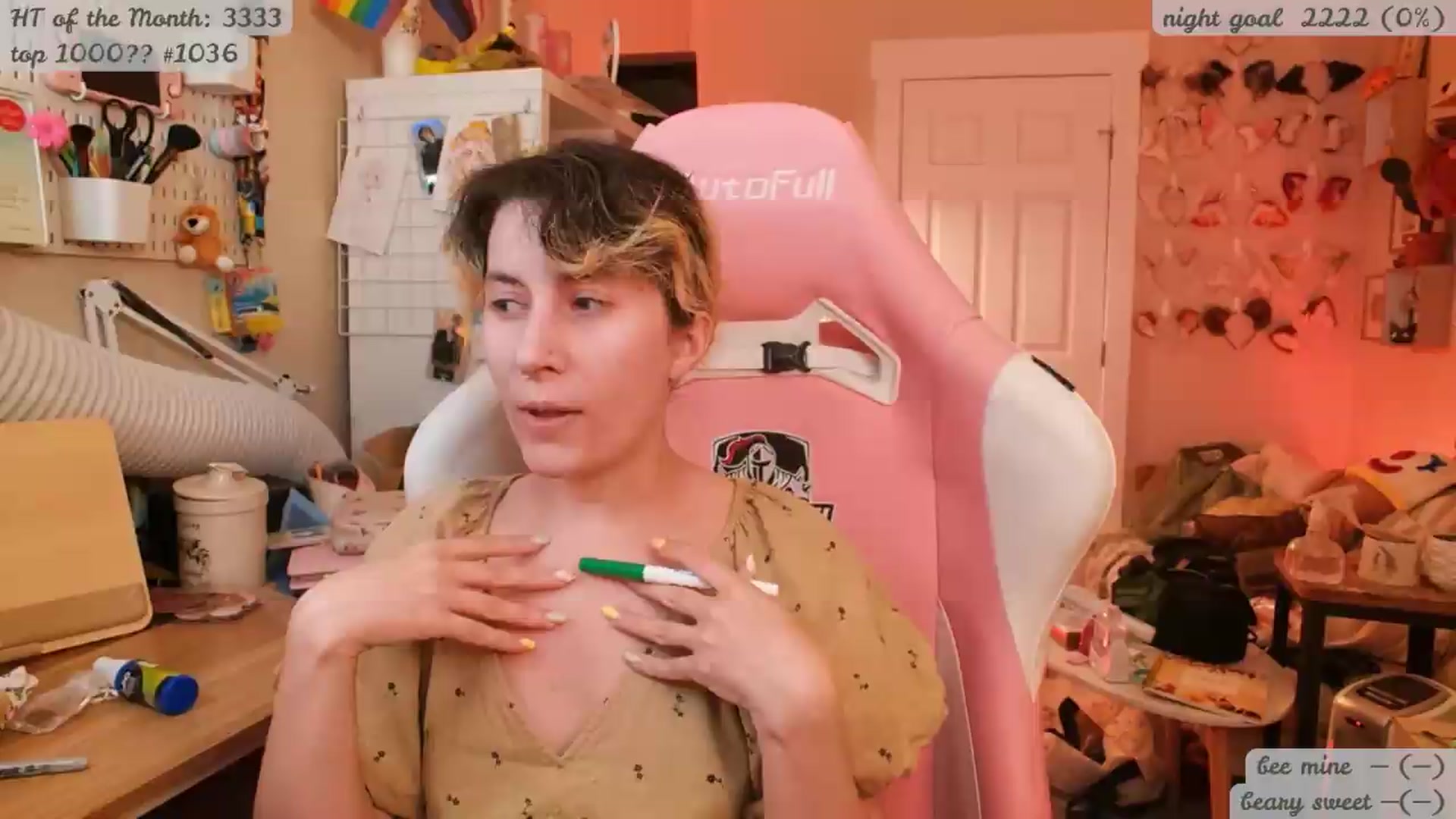 Gallery image thumbnail from KomoBear's myfreecams stream on, 05/24/2026, 05:17 image 3 of 20