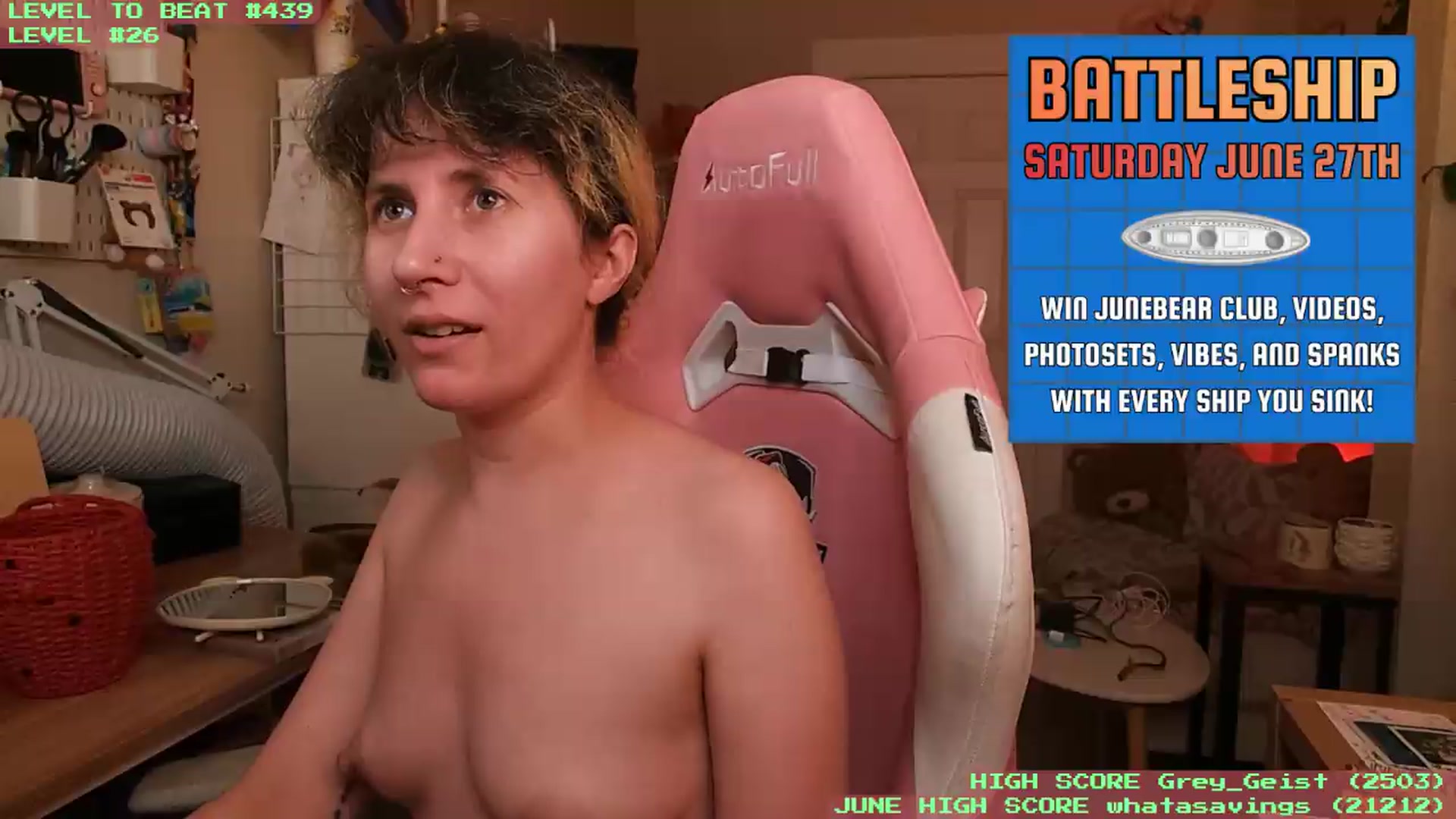 Gallery image thumbnail from KomoBear's myfreecams stream on, 06/02/2026, 04:53 image 16 of 20