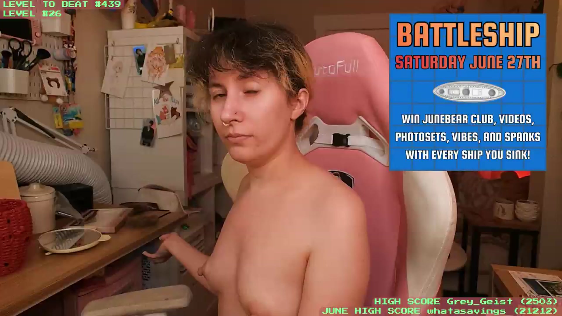 Gallery image thumbnail from KomoBear's myfreecams stream on, 06/02/2026, 04:53 image 17 of 20