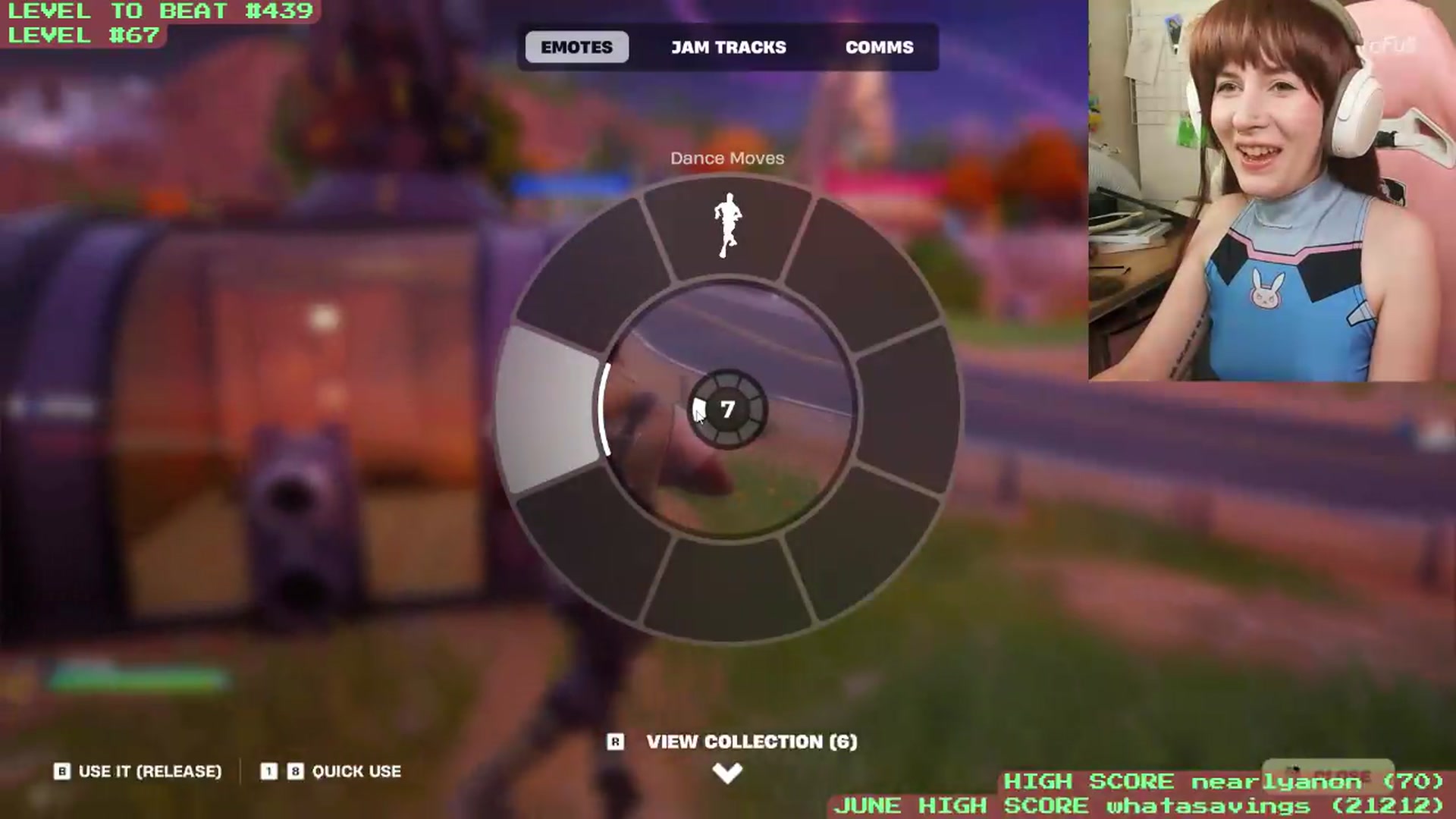 Gallery image thumbnail from KomoBear's myfreecams stream on, 06/04/2026, 02:15 image 18 of 20