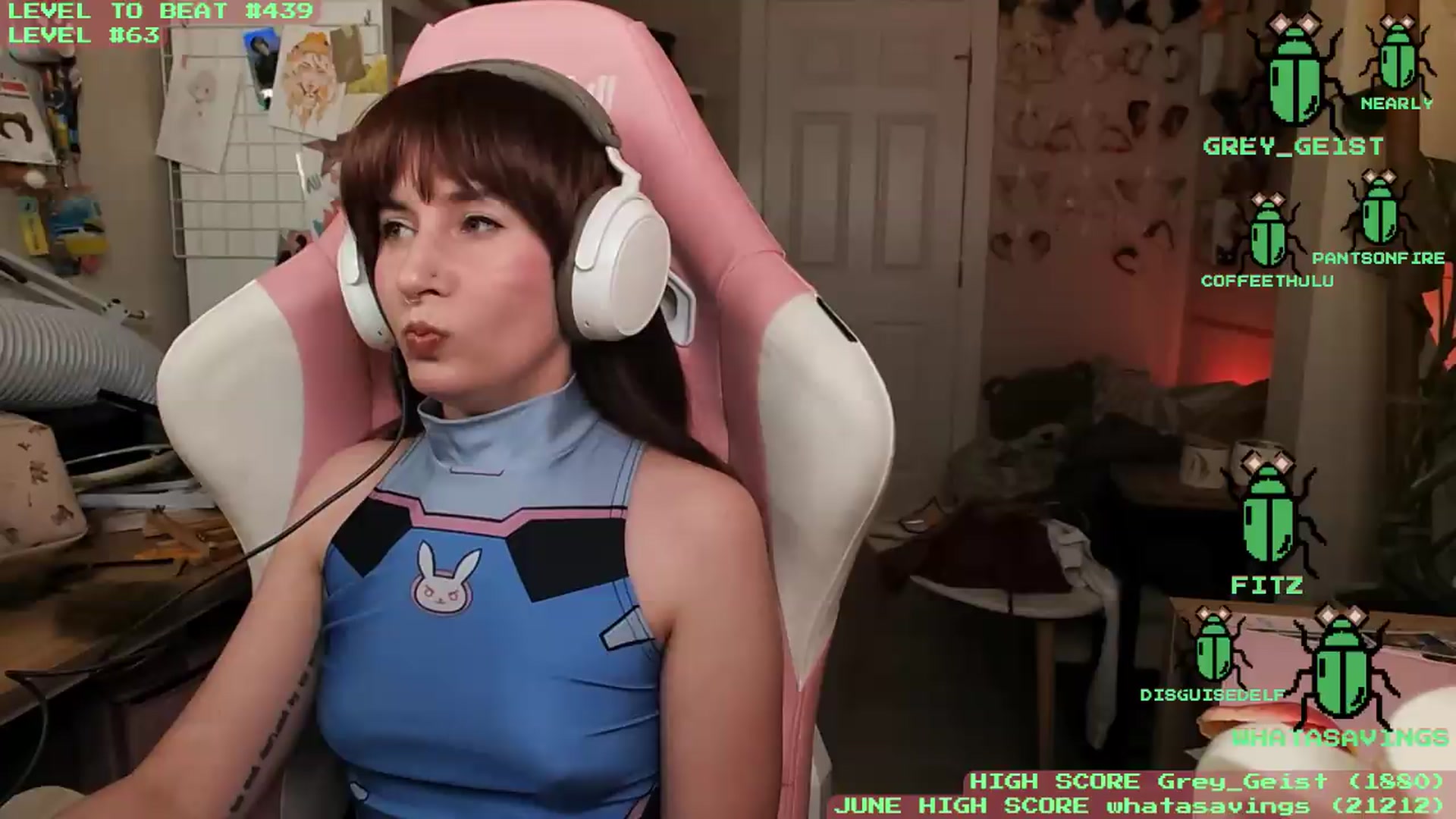 Gallery image thumbnail from KomoBear's myfreecams stream on, 06/04/2026, 04:59 image 10 of 20