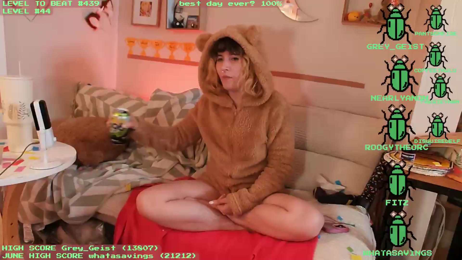 Gallery image thumbnail from KomoBear's myfreecams stream on, 06/07/2026, 10:11 image 1 of 20