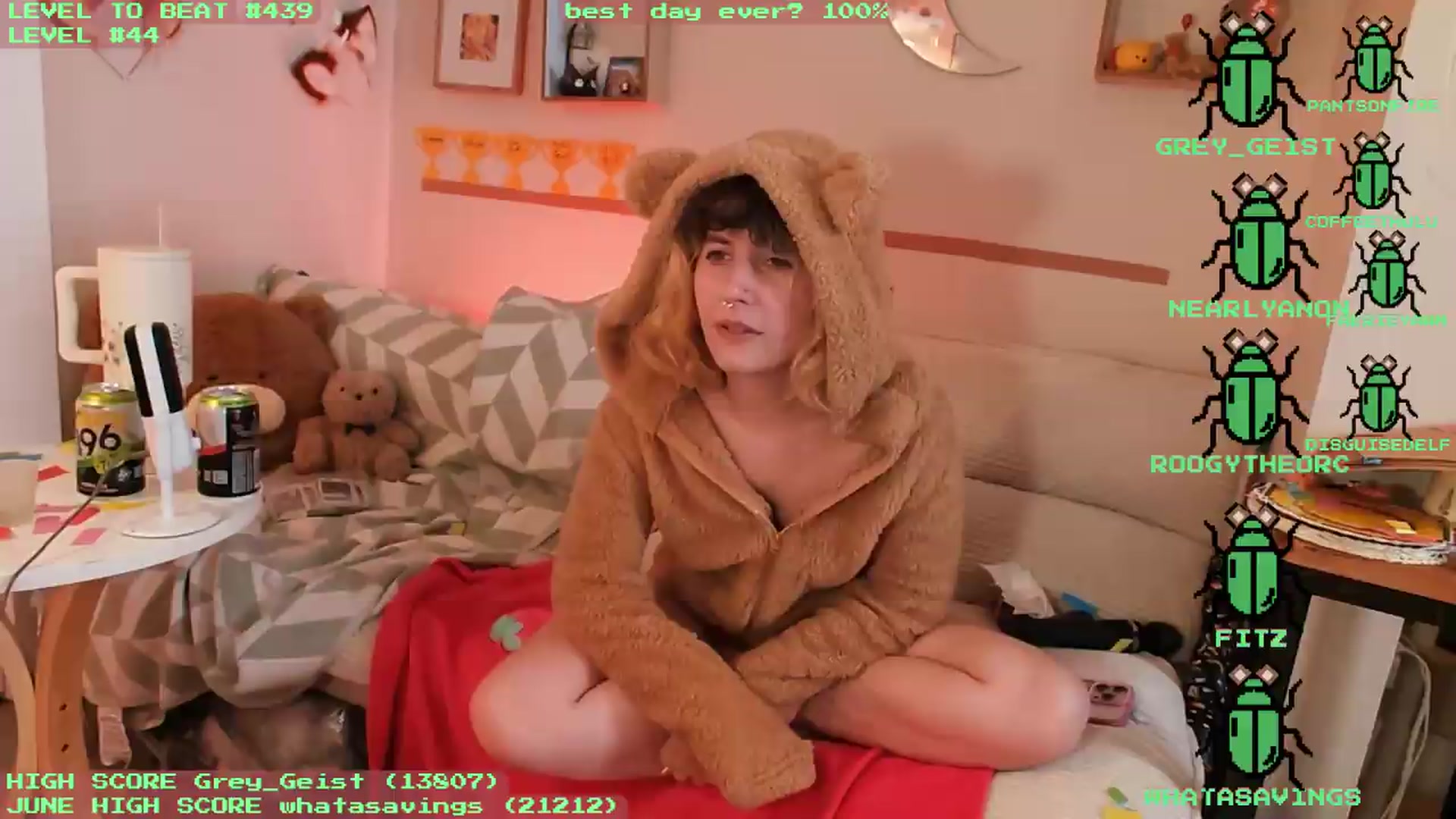 Gallery image thumbnail from KomoBear's myfreecams stream on, 06/07/2026, 10:11 image 8 of 20