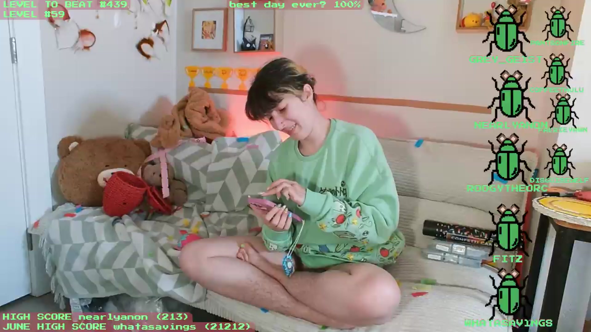 Gallery image thumbnail from KomoBear's myfreecams stream on, 06/10/2026, 06:57 image 1 of 20