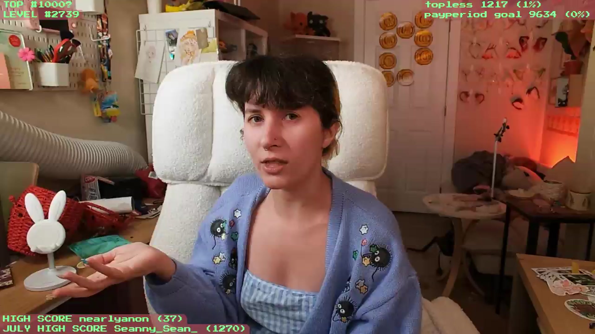 Gallery image thumbnail from KomoBear's myfreecams stream on, 07/11/2026, 04:51 image 11 of 20