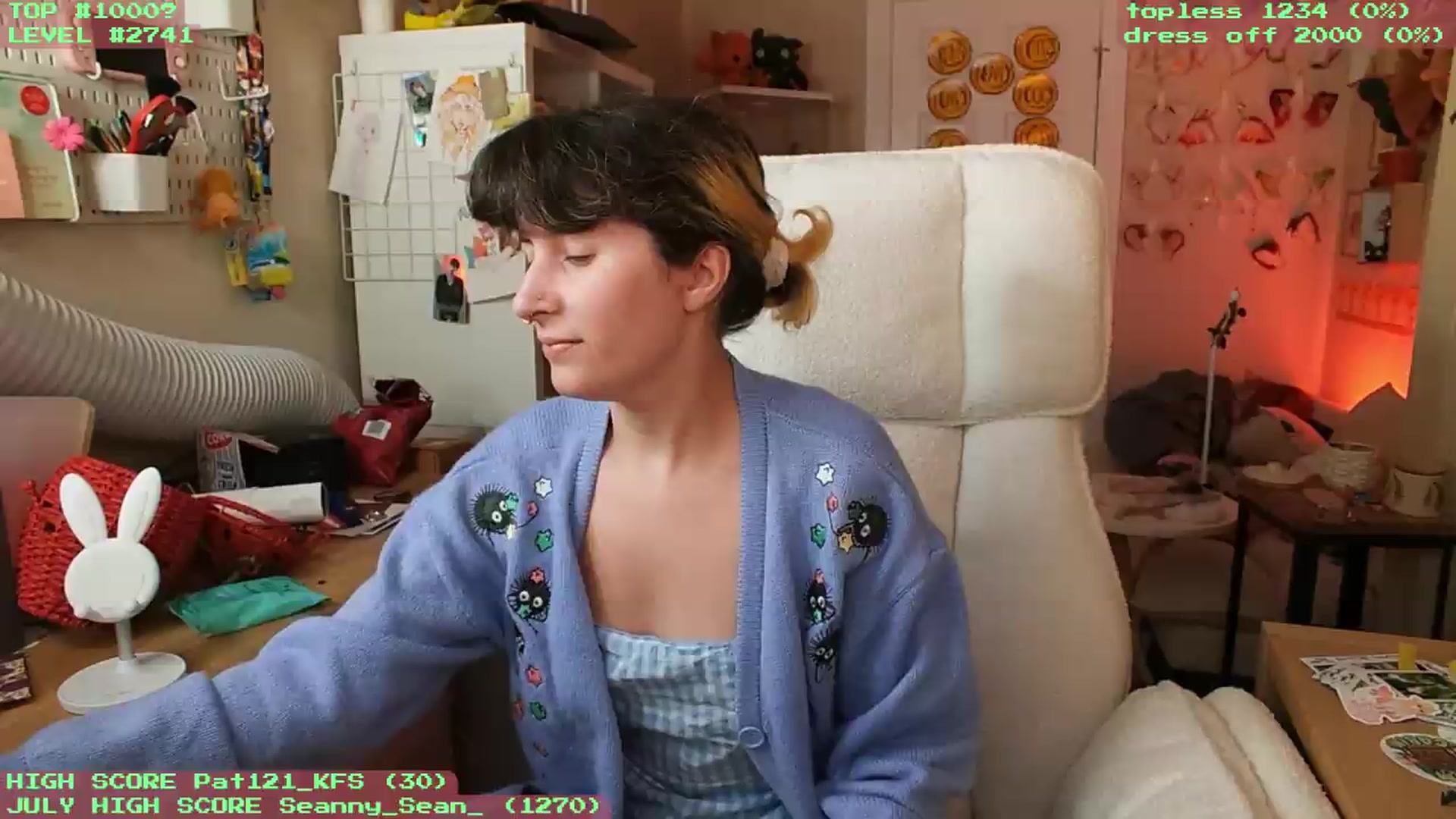 Gallery image thumbnail from KomoBear's myfreecams stream on, 07/11/2026, 04:51 image 9 of 20