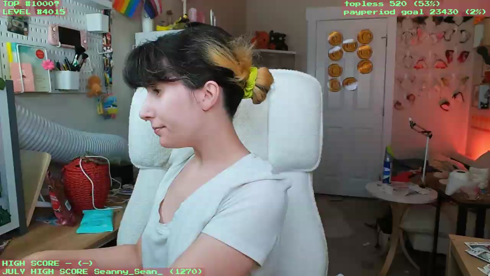 Gallery image thumbnail from KomoBear's myfreecams stream on, 07/23/2026, 05:57 image 2 of 20