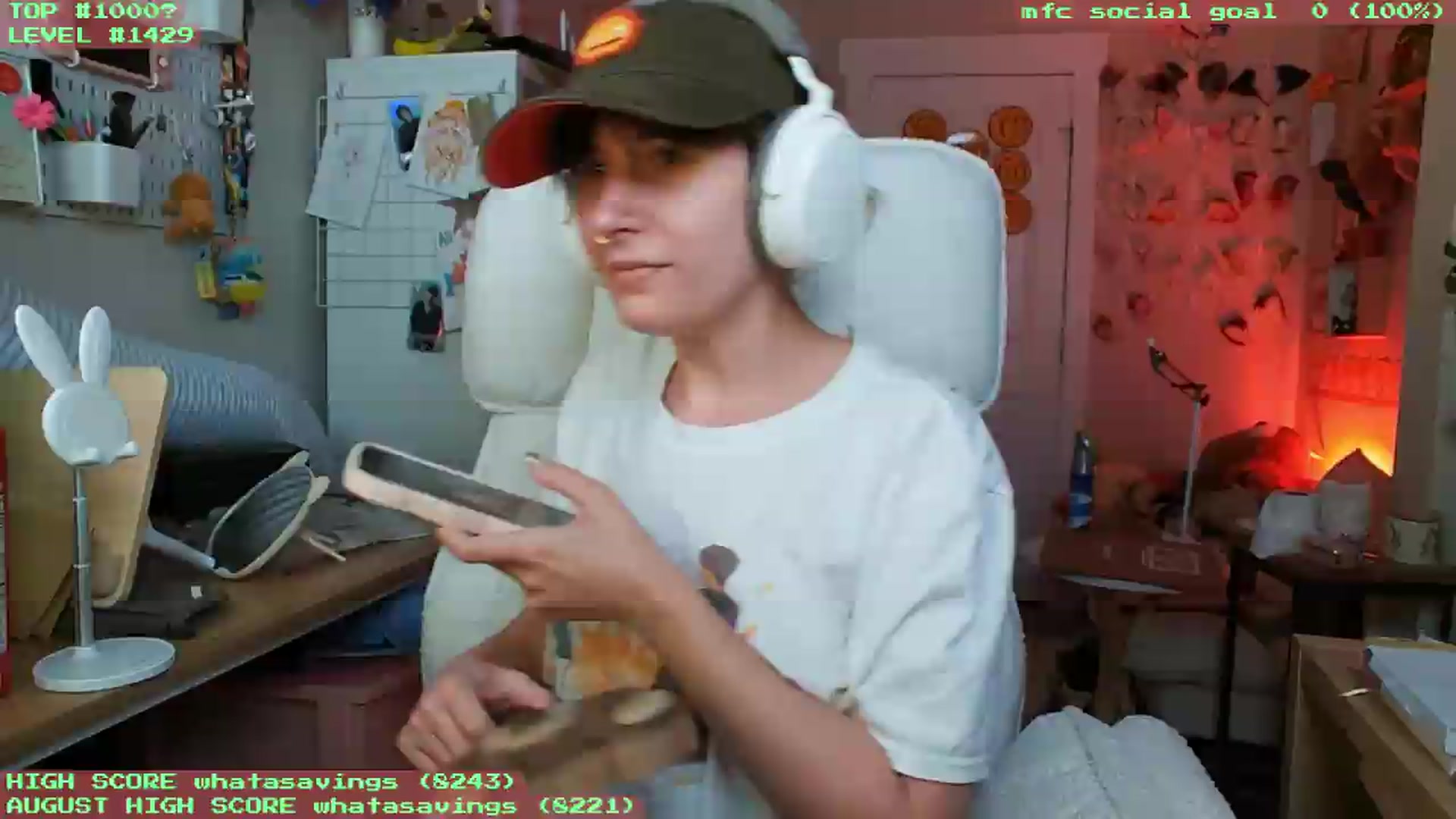 Gallery image thumbnail from KomoBear's myfreecams stream on, 08/10/2026, 06:02 image 15 of 20