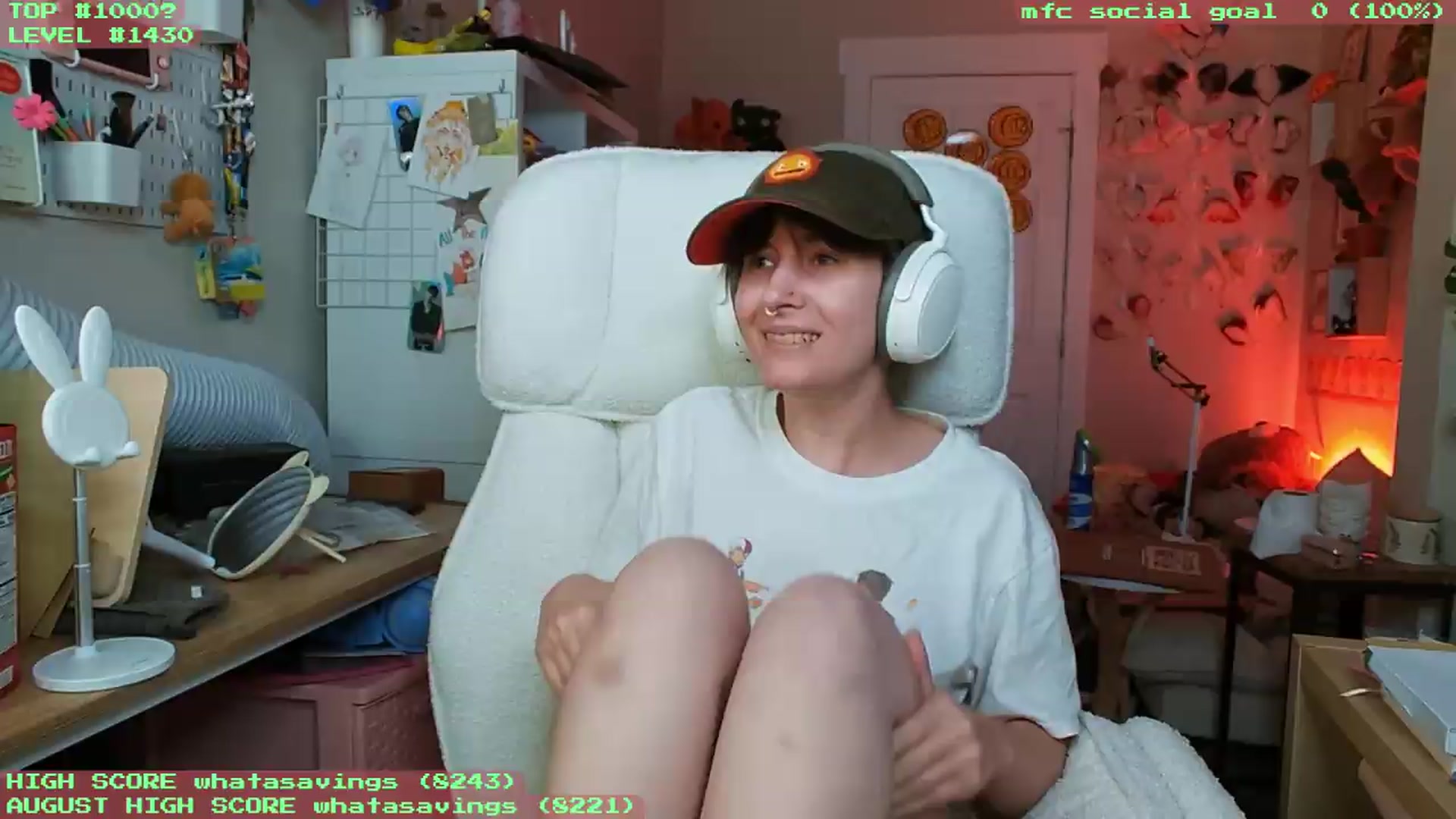 Gallery image thumbnail from KomoBear's myfreecams stream on, 08/10/2026, 06:02 image 17 of 20