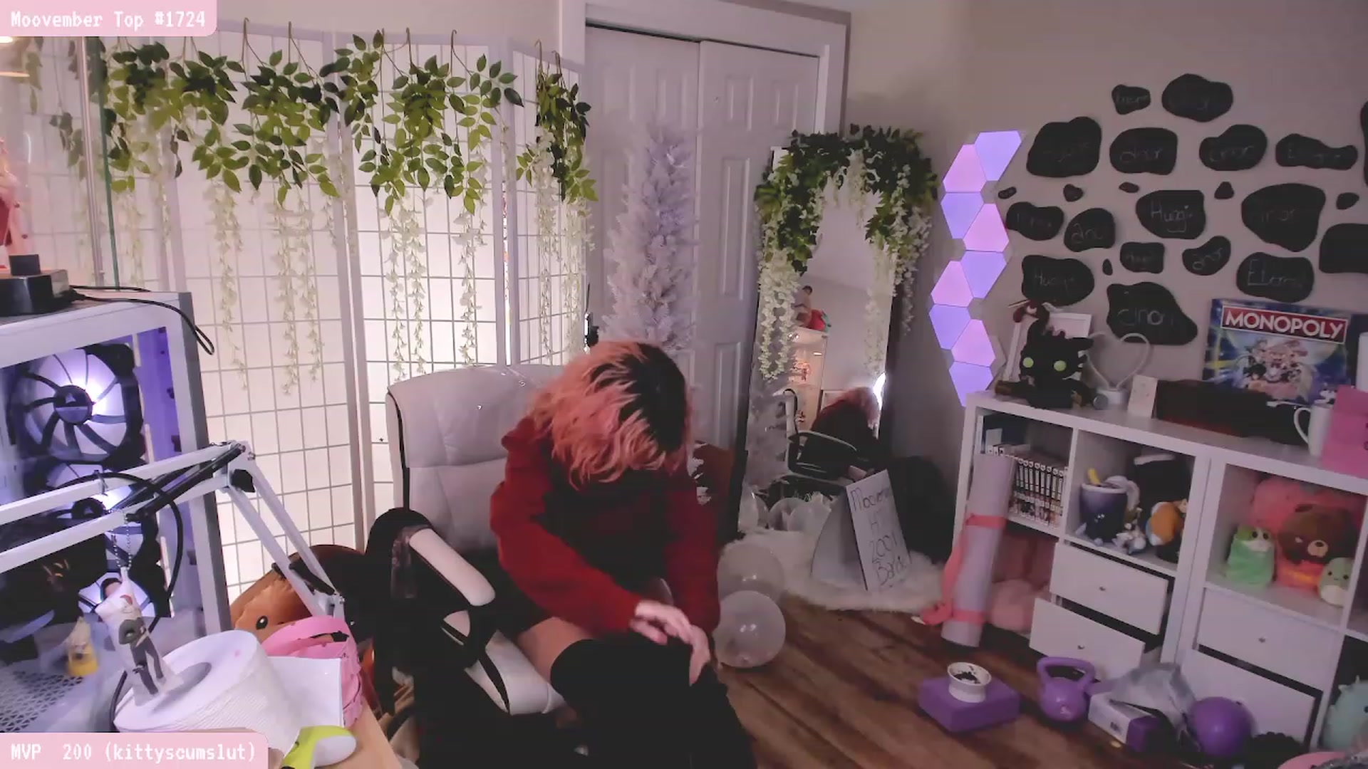 Gallery image thumbnail from Komorebi's myfreecams stream on, 12/03/2022, 08:21 image 10 of 20