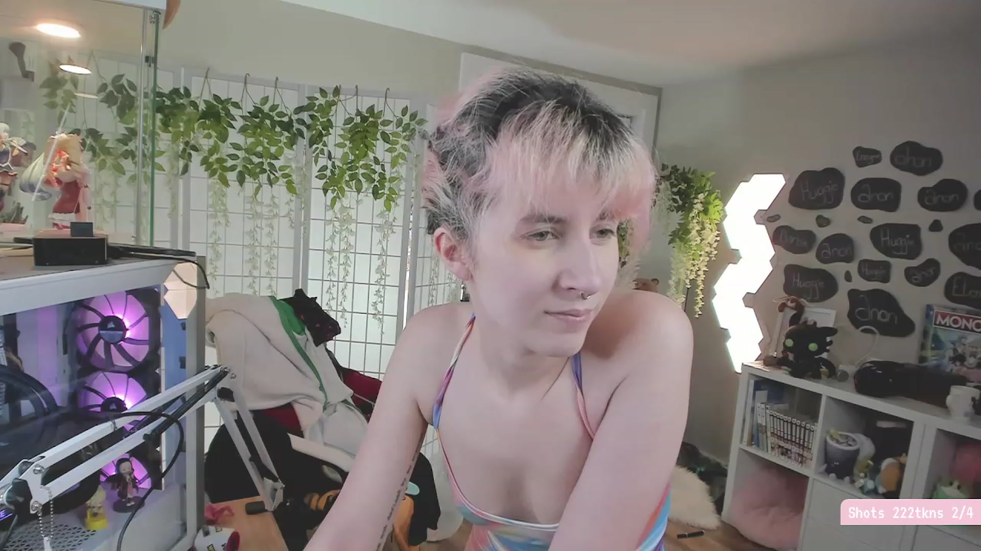 Gallery image thumbnail from Komorebi's myfreecams stream on, 12/10/2022, 08:34 image 8 of 20