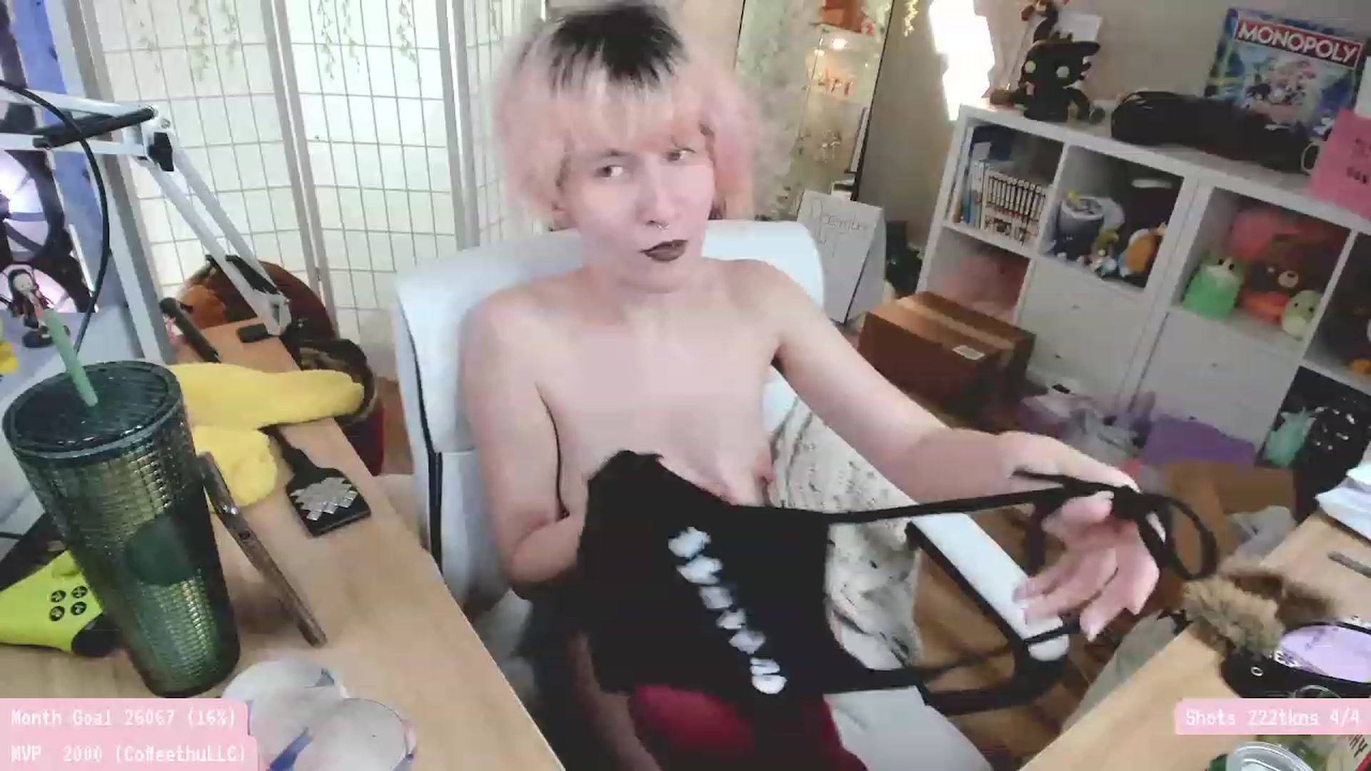 Gallery image thumbnail from Komorebi's myfreecams stream on, 12/11/2022, 10:31 image 13 of 20