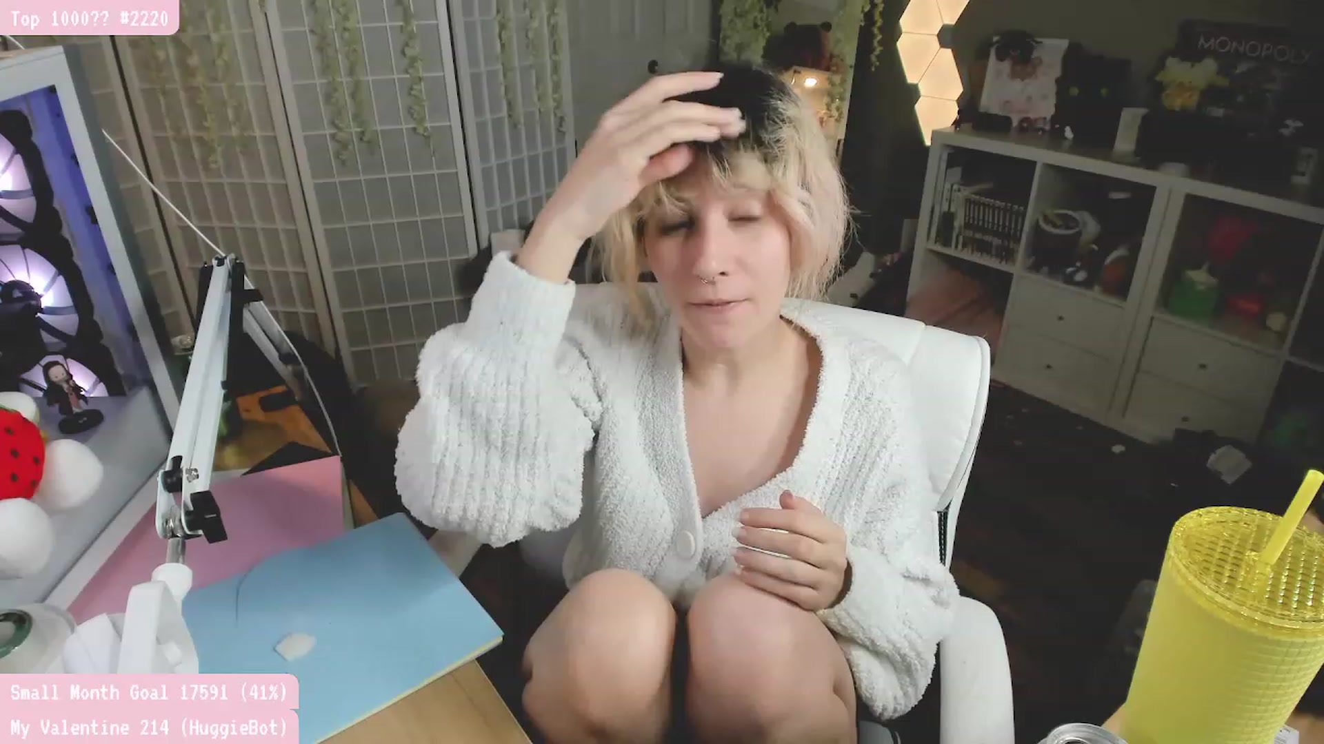 Gallery image thumbnail from Komorebi's myfreecams stream on, 02/11/2023, 07:13 image 8 of 20