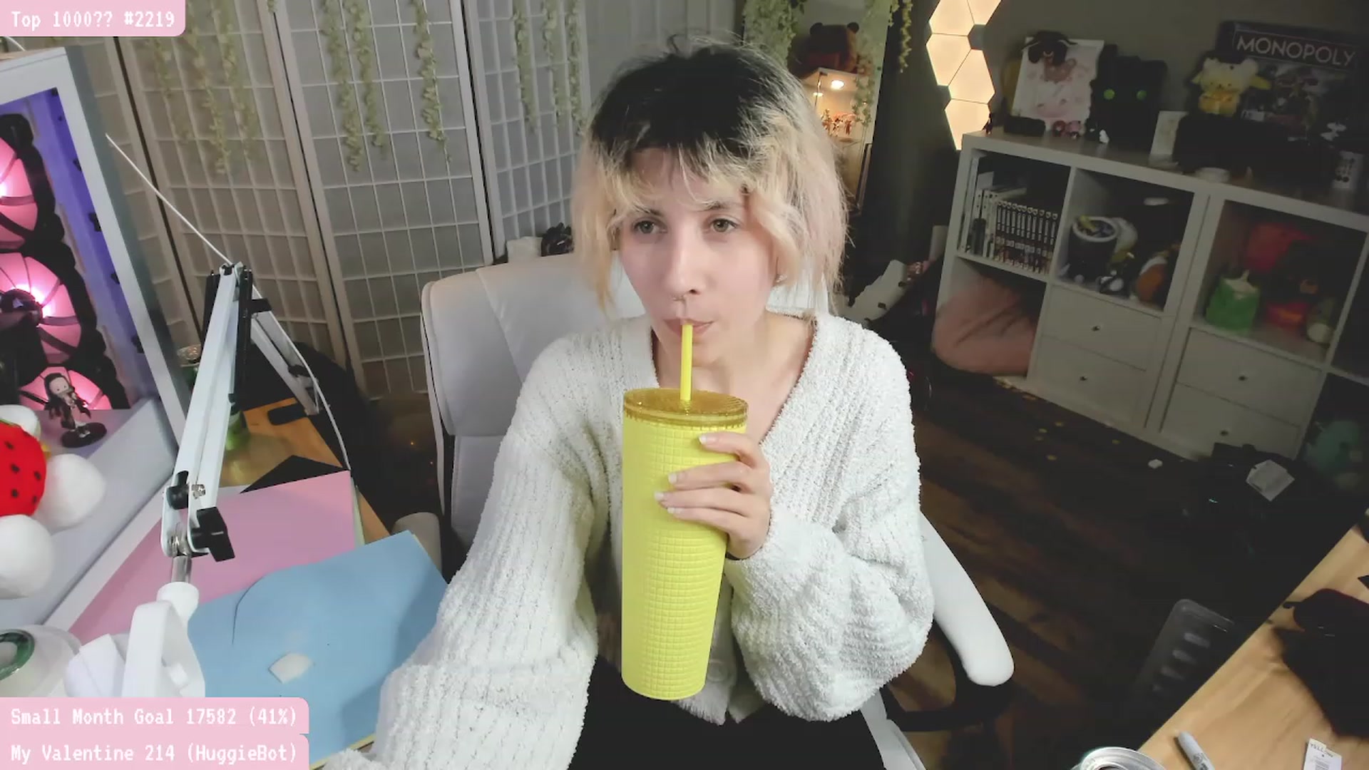 Gallery image thumbnail from Komorebi's myfreecams stream on, 02/11/2023, 07:13 image 11 of 20