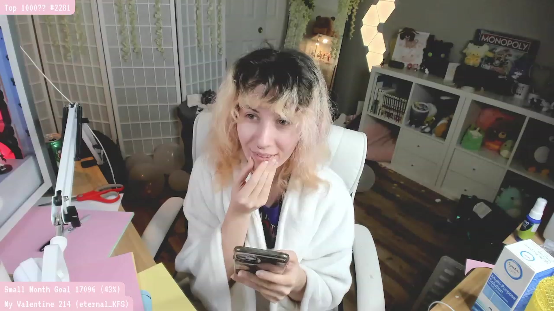 Gallery image thumbnail from Komorebi's myfreecams stream on, 02/12/2023, 24:02 image 14 of 20