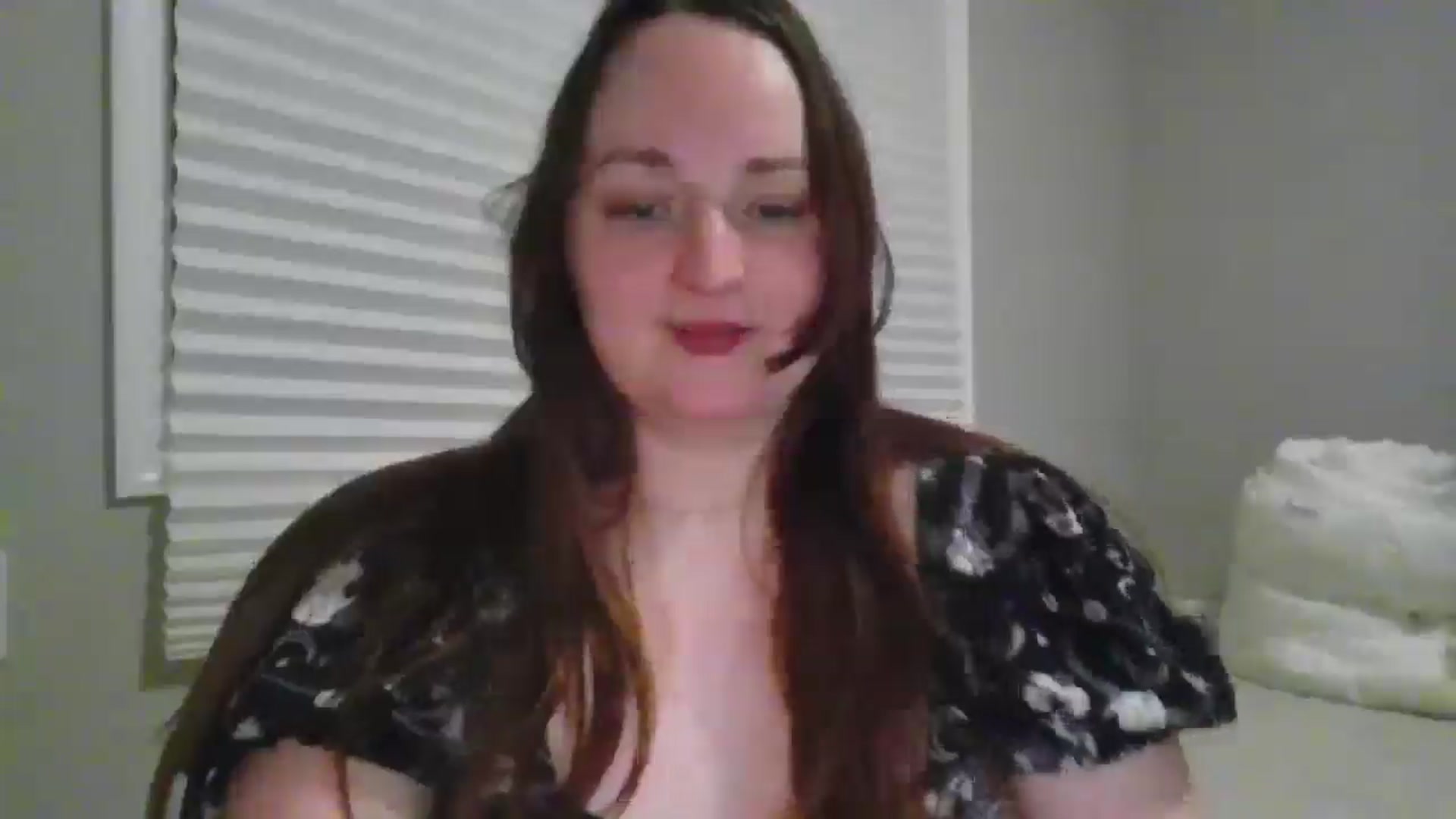 Gallery image thumbnail from KonnieCutie's myfreecams stream on, 01/04/2026, 23:43 image 15 of 20