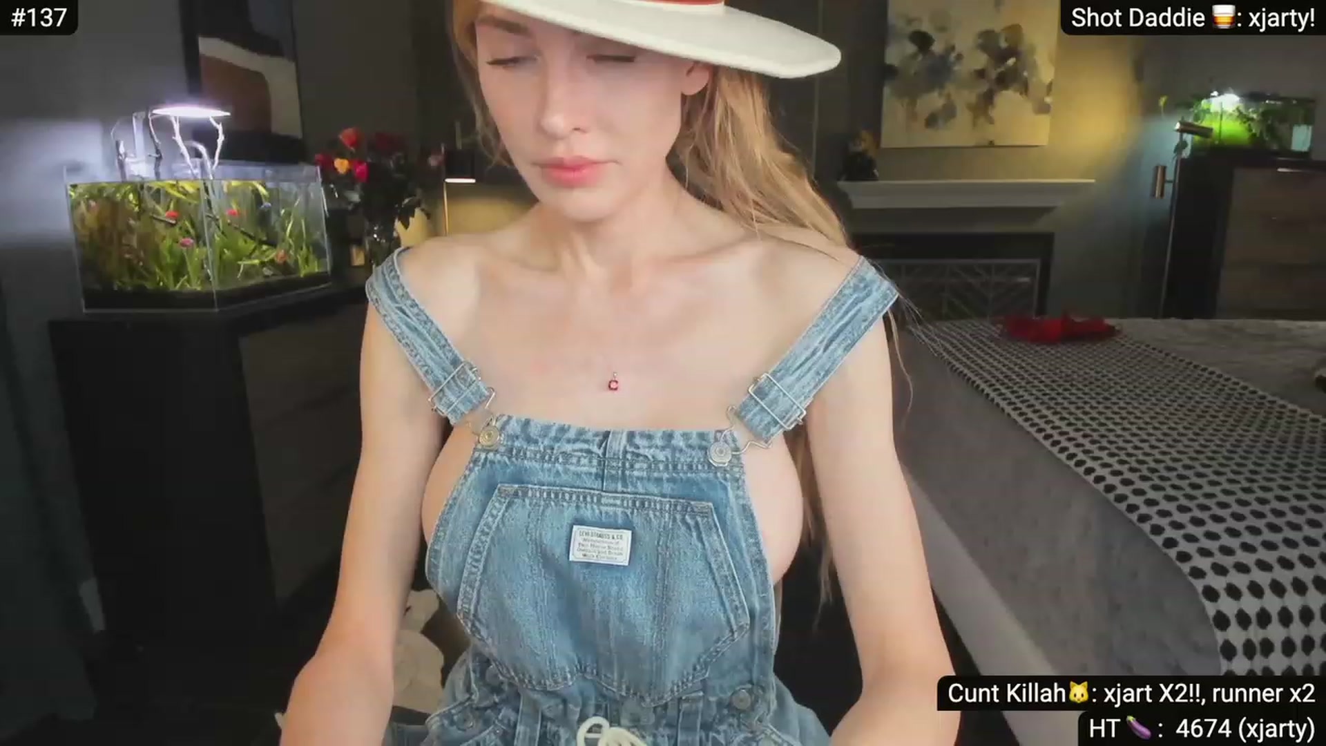 Gallery image thumbnail from Korova_'s myfreecams stream on, 07/08/2023, 10:10 image 5 of 20