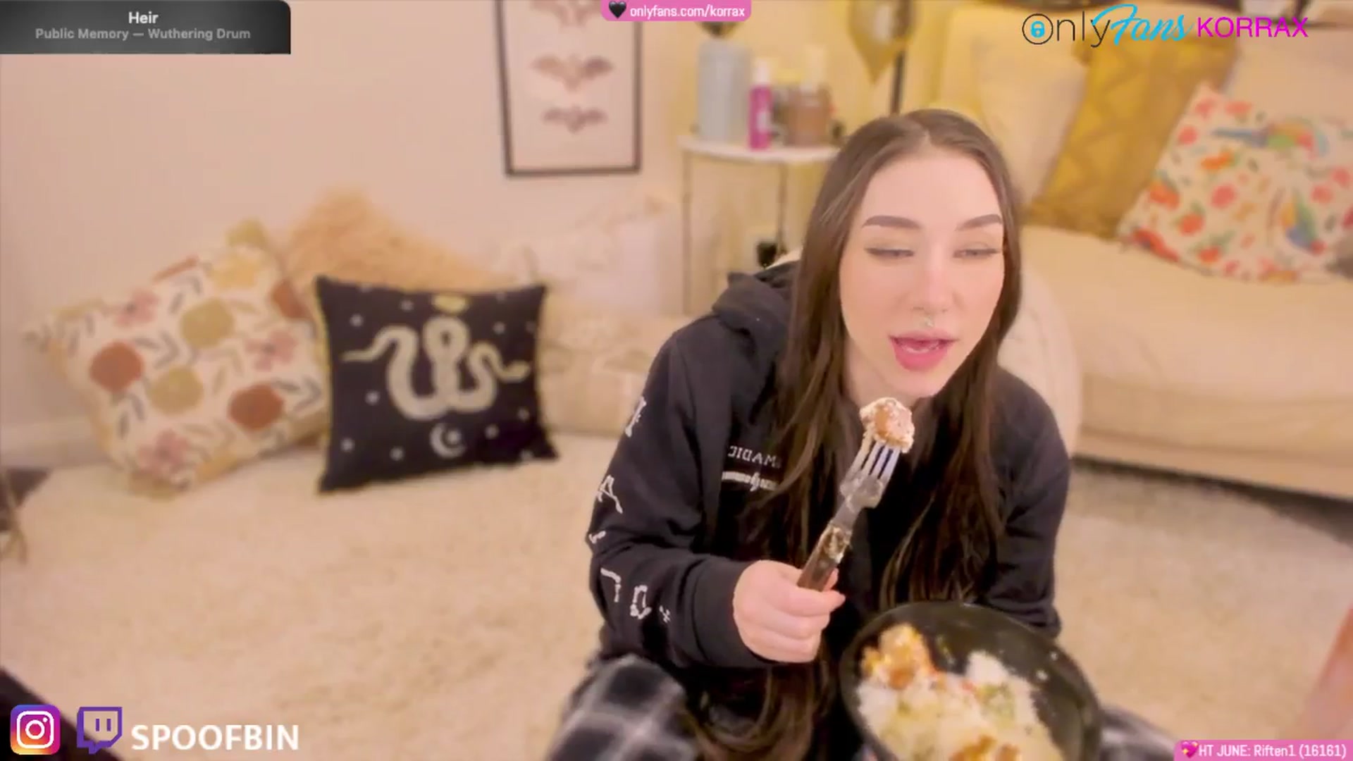 Gallery image thumbnail from Korra's myfreecams stream on, 06/08/2024, 13:47 image 6 of 20