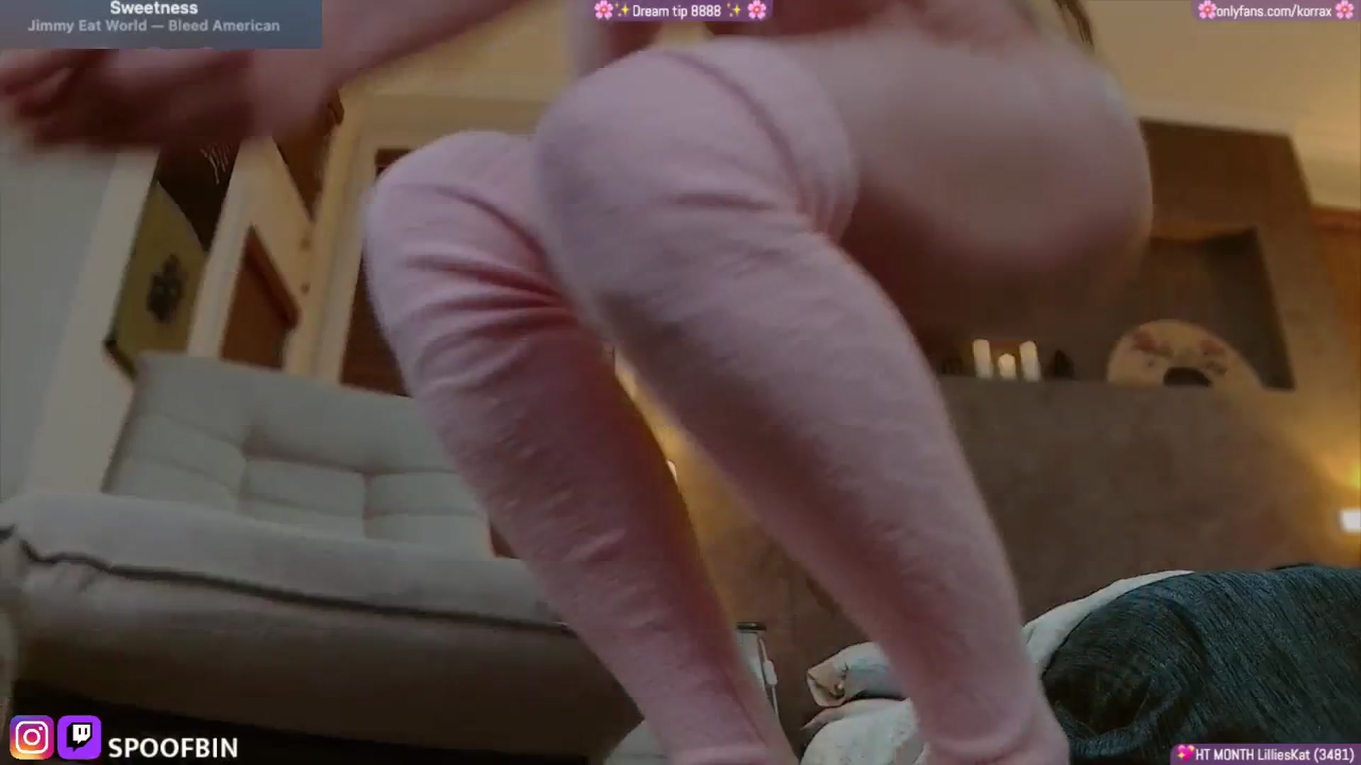 Gallery image thumbnail from Korra's myfreecams stream on, 06/02/2025, 10:18 image 17 of 20
