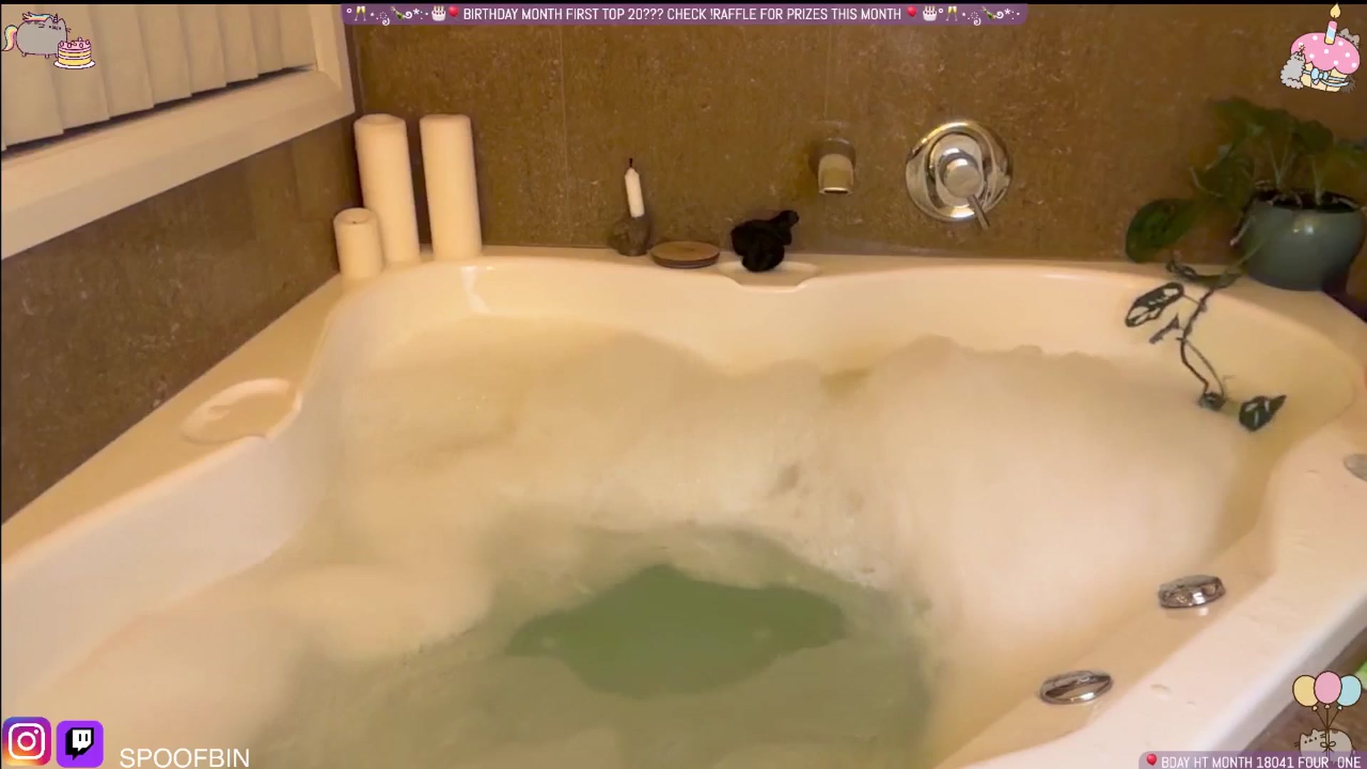 Gallery image thumbnail from Korra's myfreecams stream on, 08/18/2025, 12:03 image 17 of 20