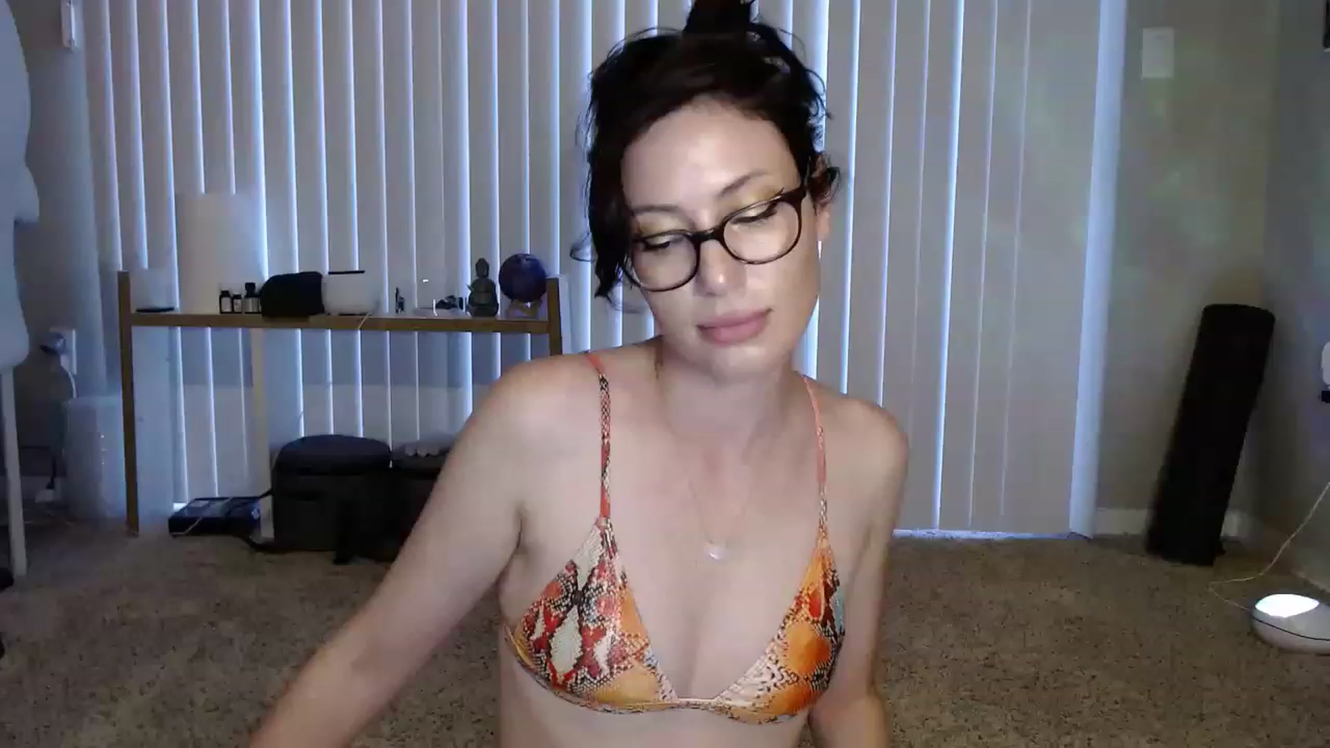 Gallery image thumbnail from KoryJade's myfreecams stream on, 06/19/2023, 01:36 image 4 of 20