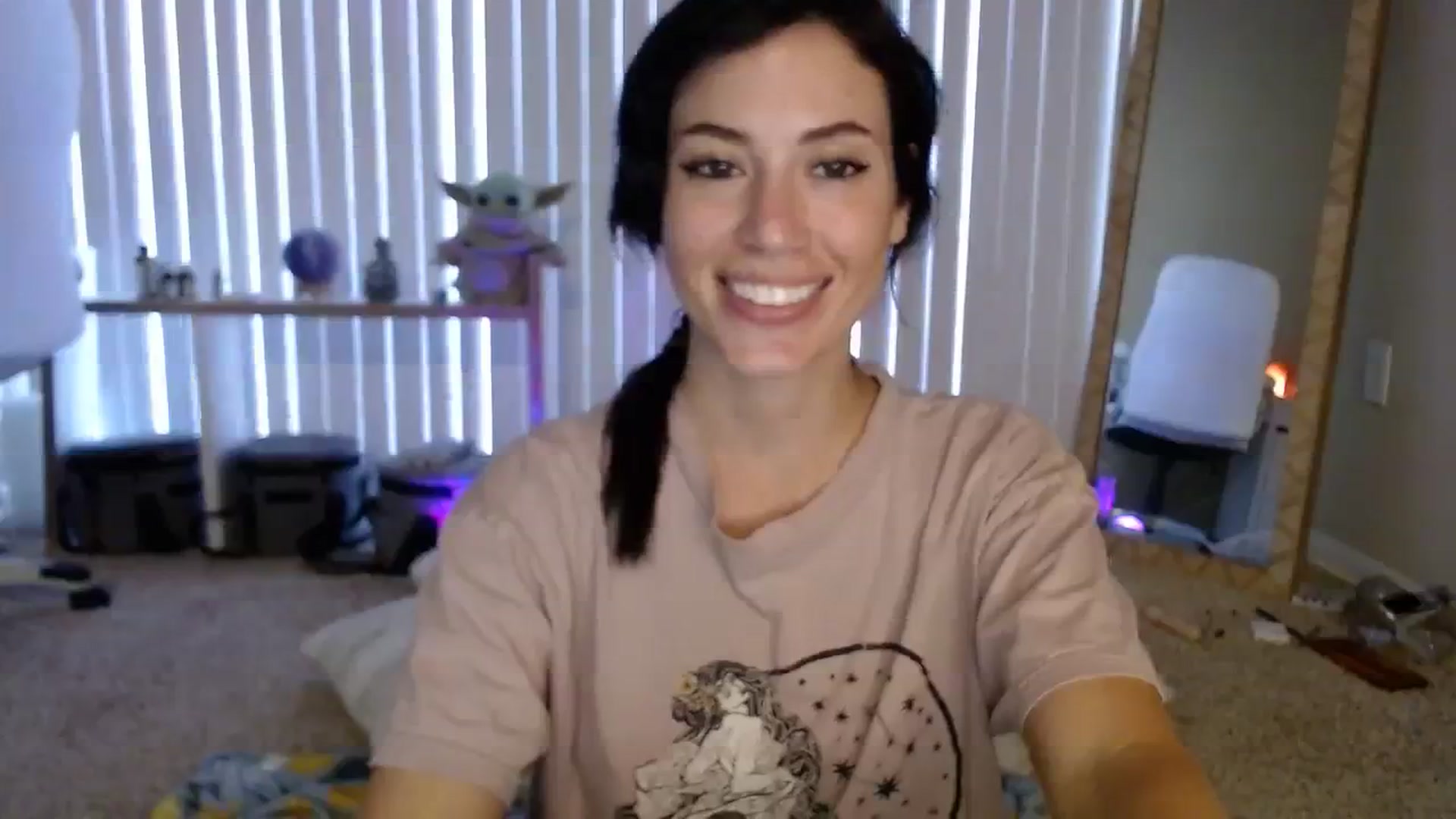 Gallery image thumbnail from KoryJade's myfreecams stream on, 08/21/2023, 24:29 image 16 of 20