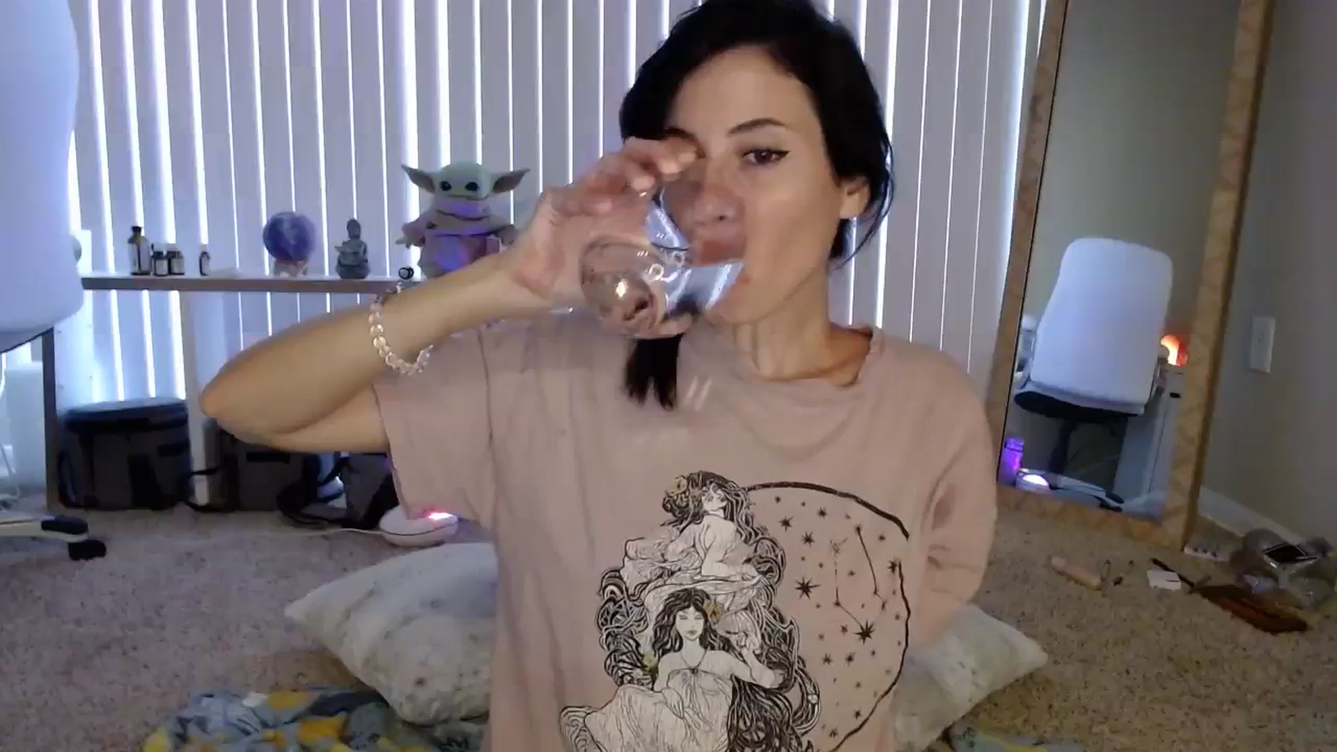 Gallery image thumbnail from KoryJade's myfreecams stream on, 08/21/2023, 24:29 image 11 of 20