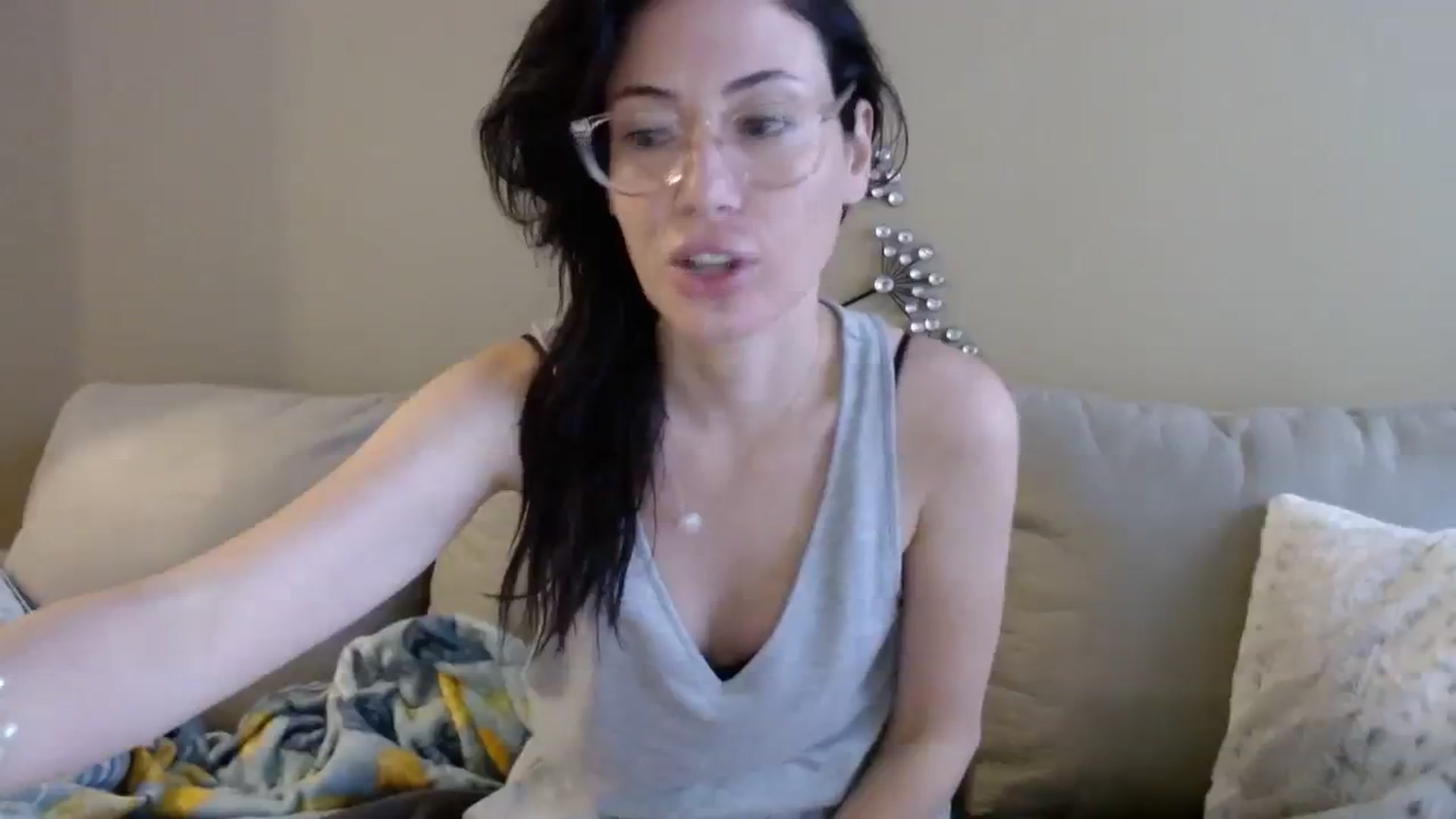 Gallery image thumbnail from KoryJade's myfreecams stream on, 09/03/2023, 18:22 image 3 of 20