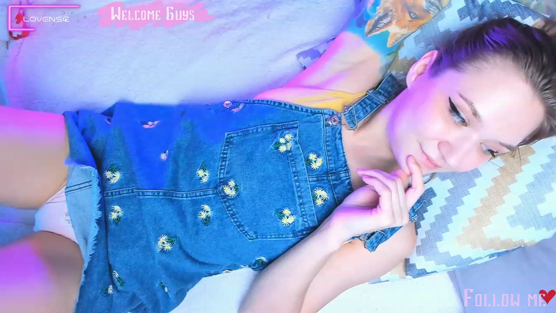 Gallery image thumbnail from Kota_sky's myfreecams stream on, 01/24/2024, 05:51 image 17 of 20