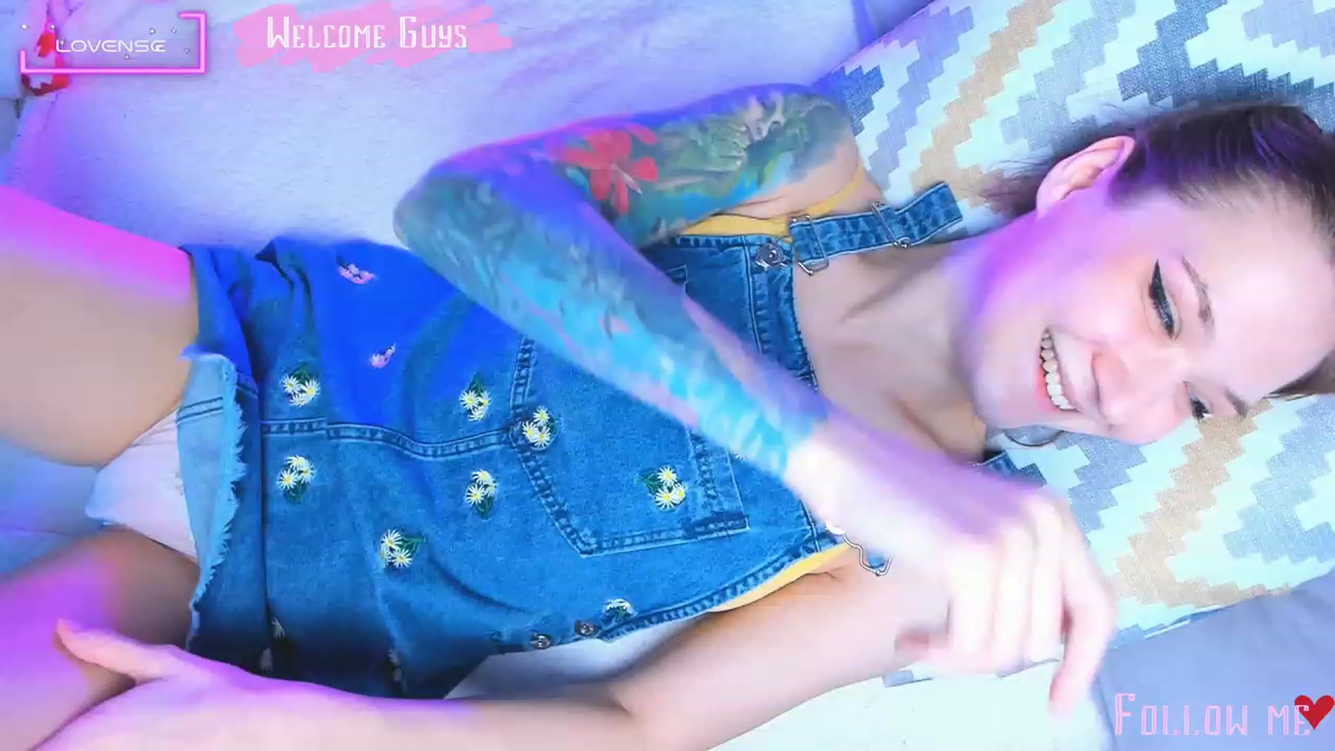 Gallery image thumbnail from Kota_sky's myfreecams stream on, 01/24/2024, 05:51 image 16 of 20