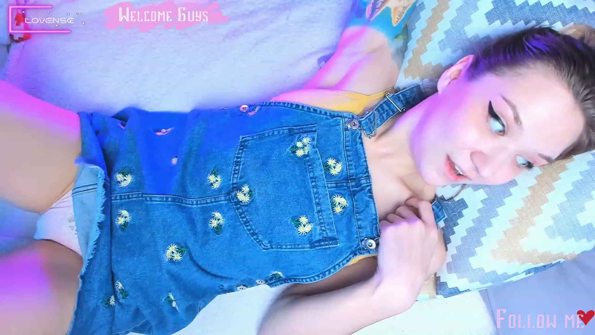 Gallery image thumbnail from Kota_sky's myfreecams stream on, 01/24/2024, 05:51 image 19 of 20