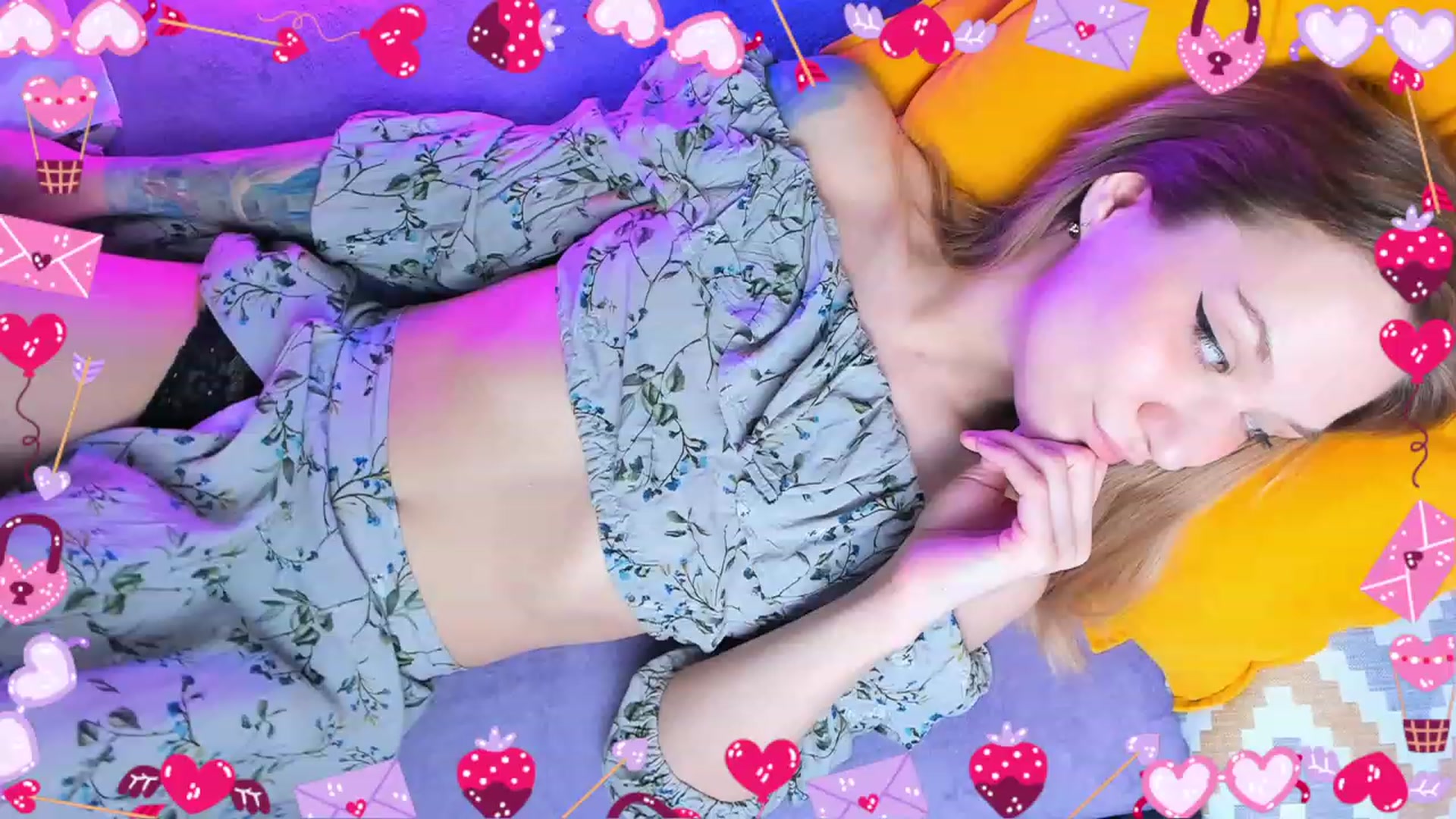 Gallery image thumbnail from Kota_sky's myfreecams stream on, 02/14/2024, 08:57 image 5 of 20