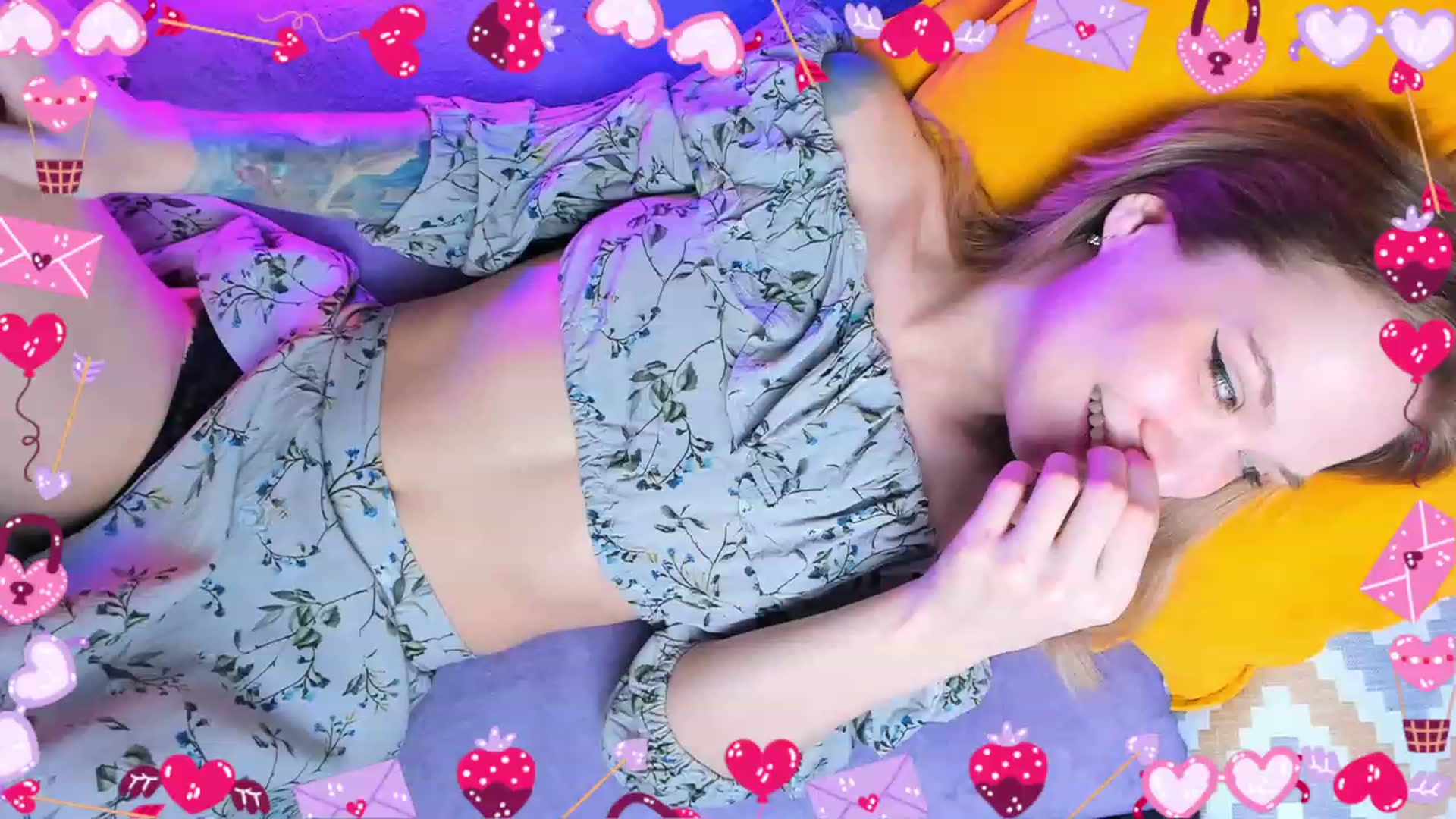 Gallery image thumbnail from Kota_sky's myfreecams stream on, 02/14/2024, 08:57 image 2 of 20
