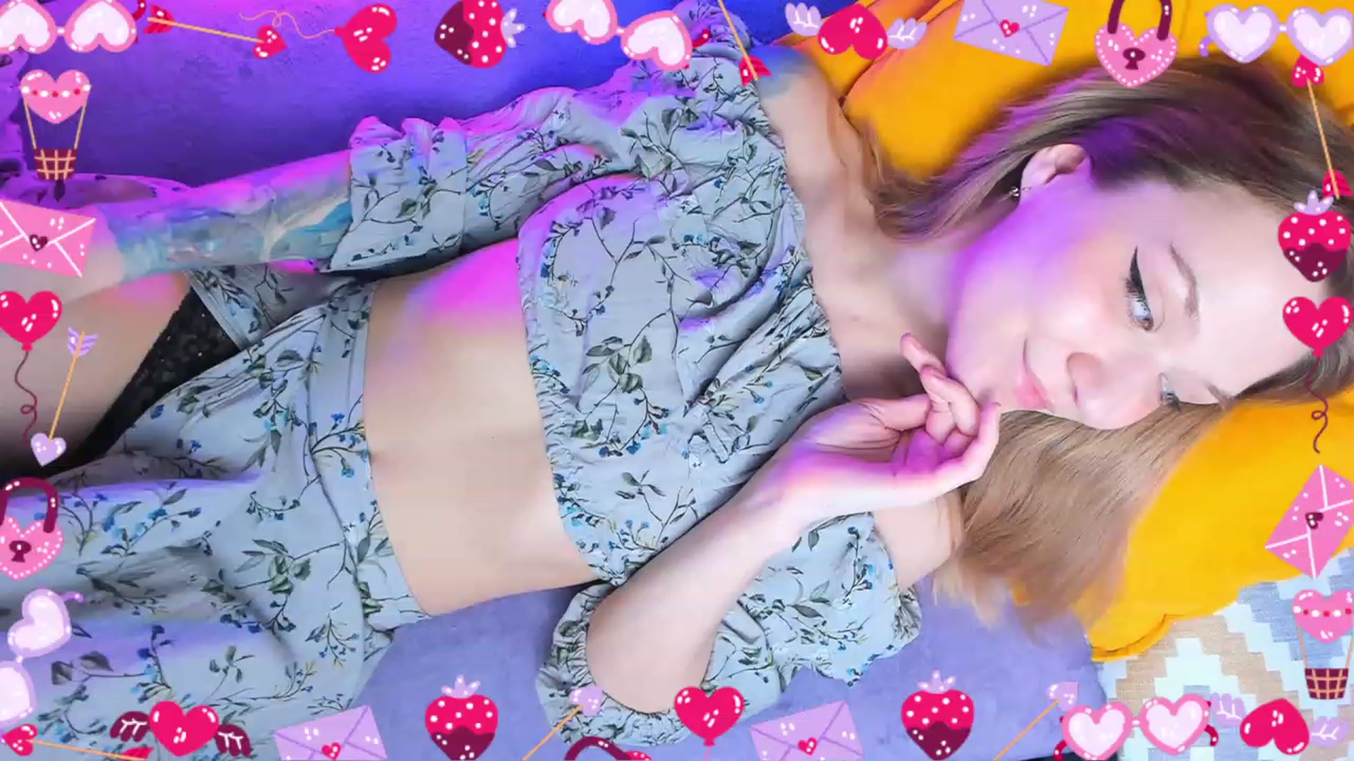 Gallery image thumbnail from Kota_sky's myfreecams stream on, 02/14/2024, 08:57 image 7 of 20