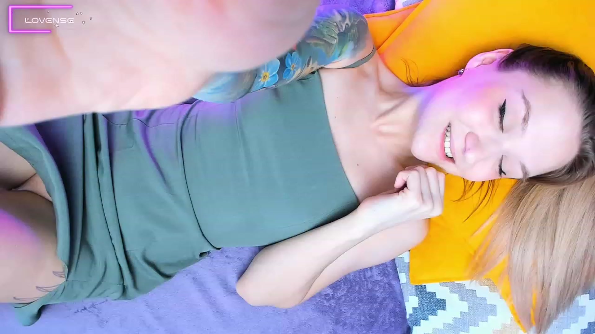 Gallery image thumbnail from Kota_sky's myfreecams stream on, 02/21/2024, 03:34 image 17 of 20