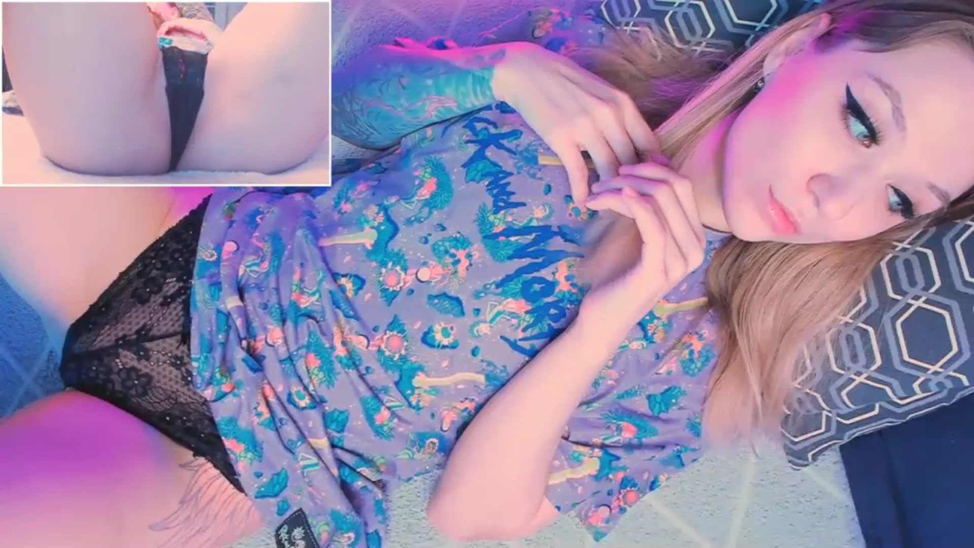 Gallery image thumbnail from Kota_sky's myfreecams stream on, 03/20/2024, 10:21 image 9 of 20