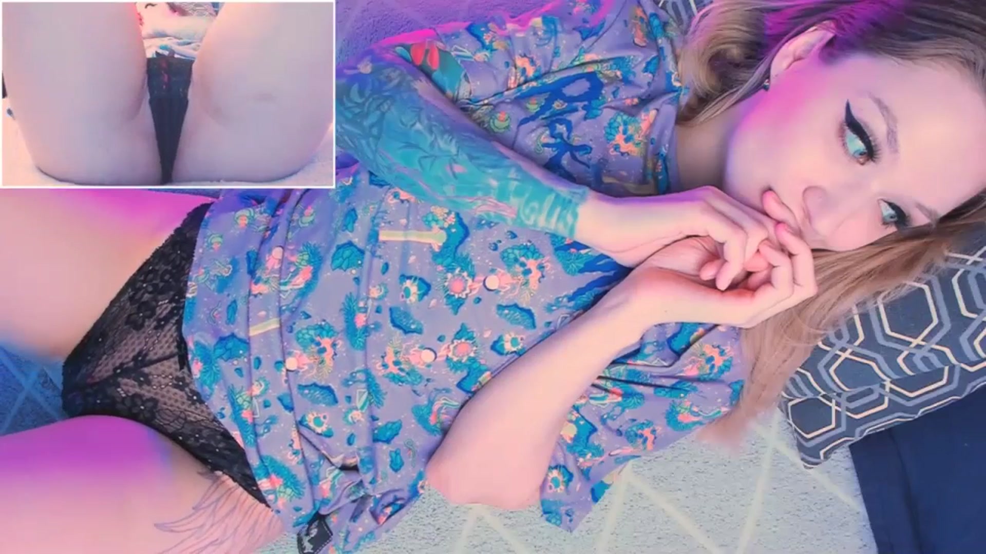 Gallery image thumbnail from Kota_sky's myfreecams stream on, 03/20/2024, 10:21 image 20 of 20