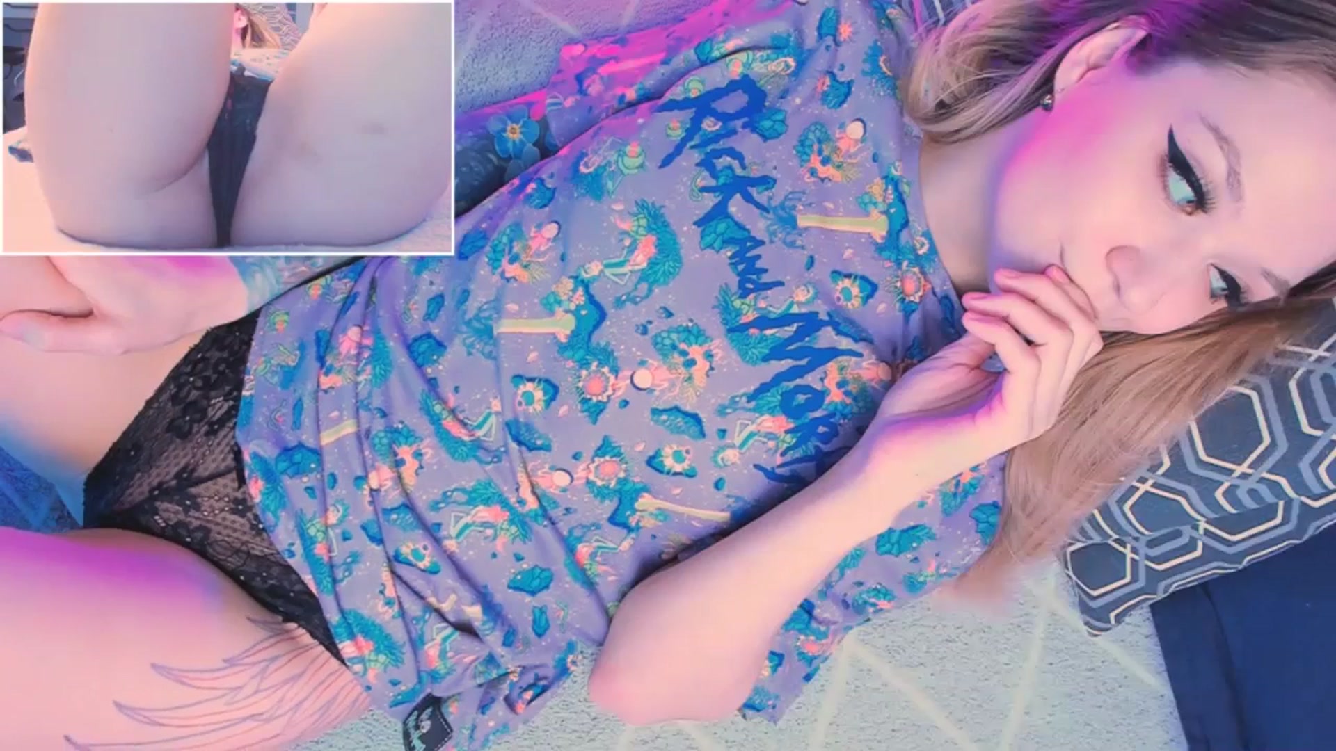 Gallery image thumbnail from Kota_sky's myfreecams stream on, 03/20/2024, 10:21 image 19 of 20