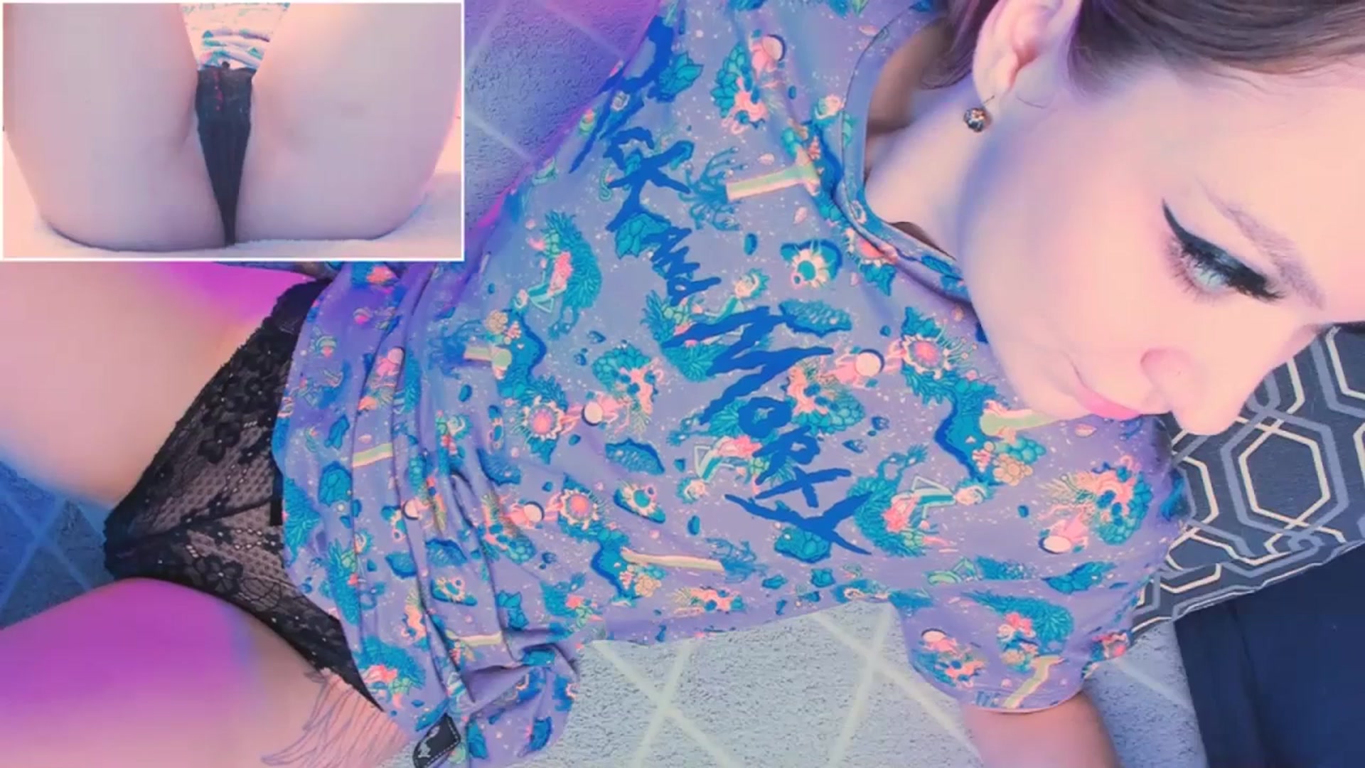 Gallery image thumbnail from Kota_sky's myfreecams stream on, 03/20/2024, 10:21 image 12 of 20